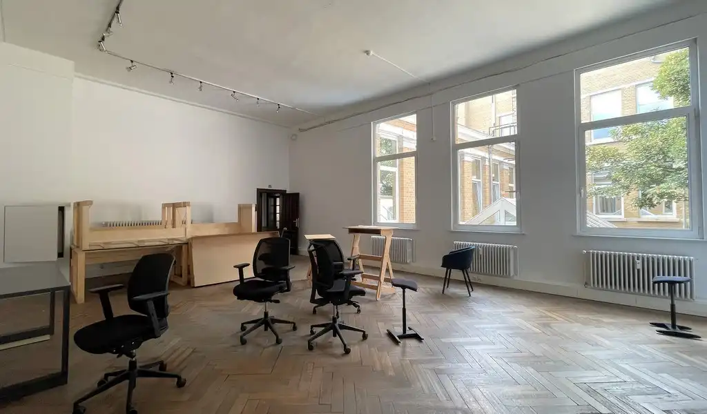 Kantoren te huur in prachtig herenhuis in centrum Antwerpen foto 8