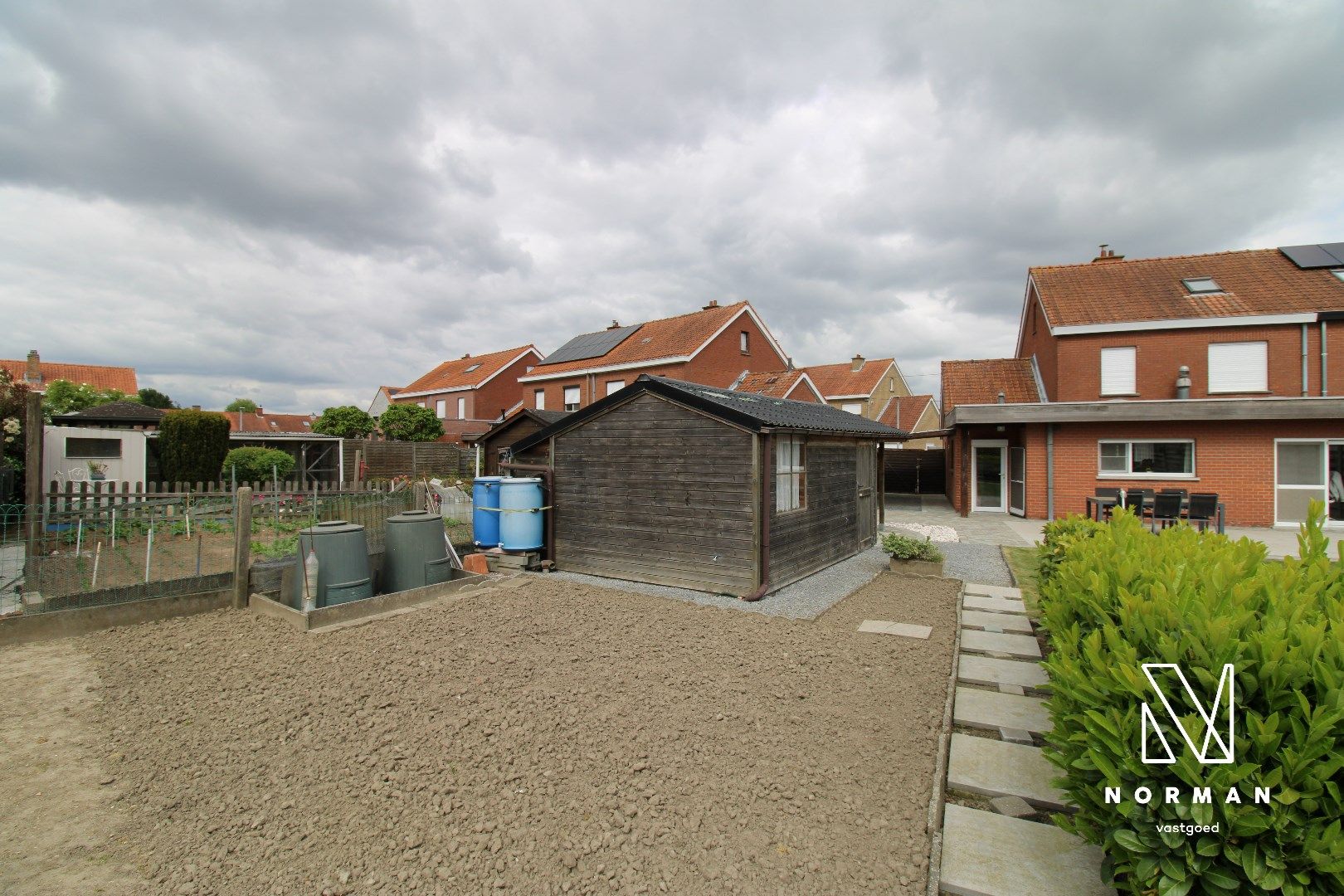 Ruime woning met prachtige tuin en 3 slaapkamers te Rumbeke! foto 12