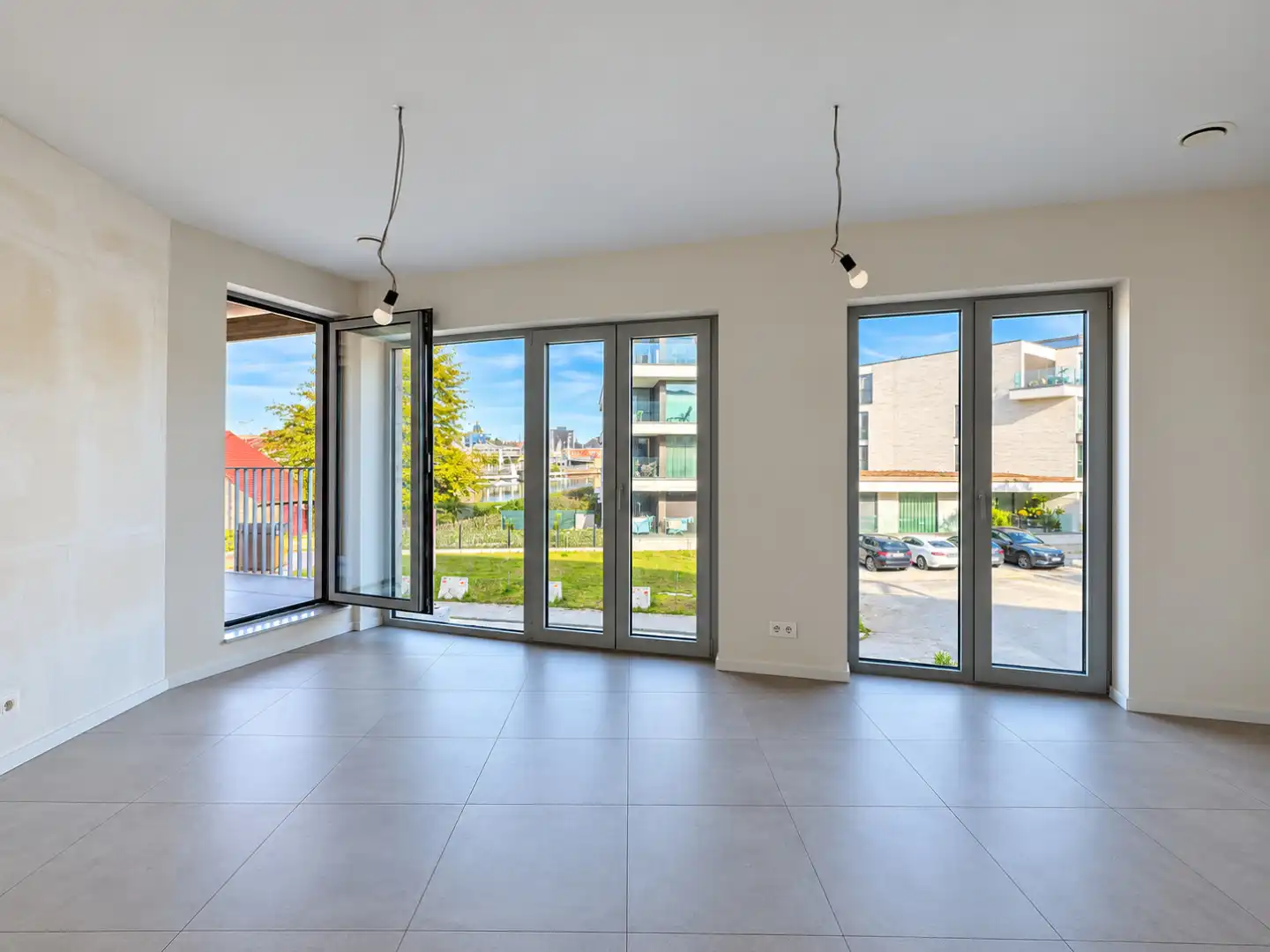 1-slaapkamerappartement met terras en zicht op het water foto 3