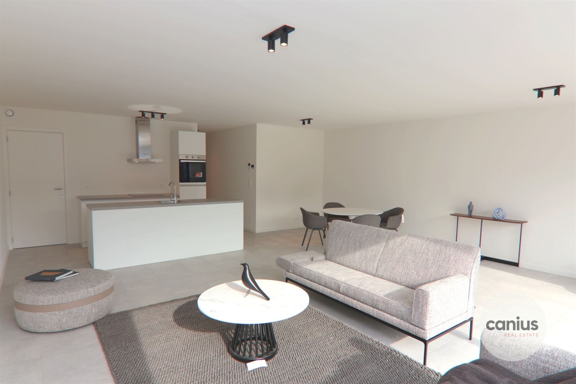 NIEUWBOUWAPP. IN HARTJE HASSELT MET 2 SLKS + TERRAS, TUIN & PARKING foto {{pictureIndex}}