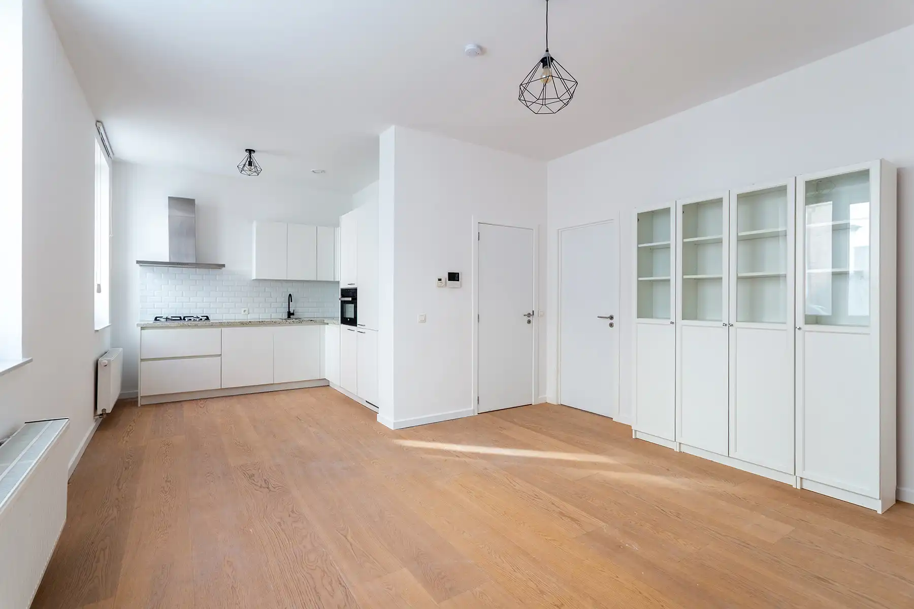 Antwerpen | Gerenoveerd gelijkvloers appartement foto {{pictureIndex}}