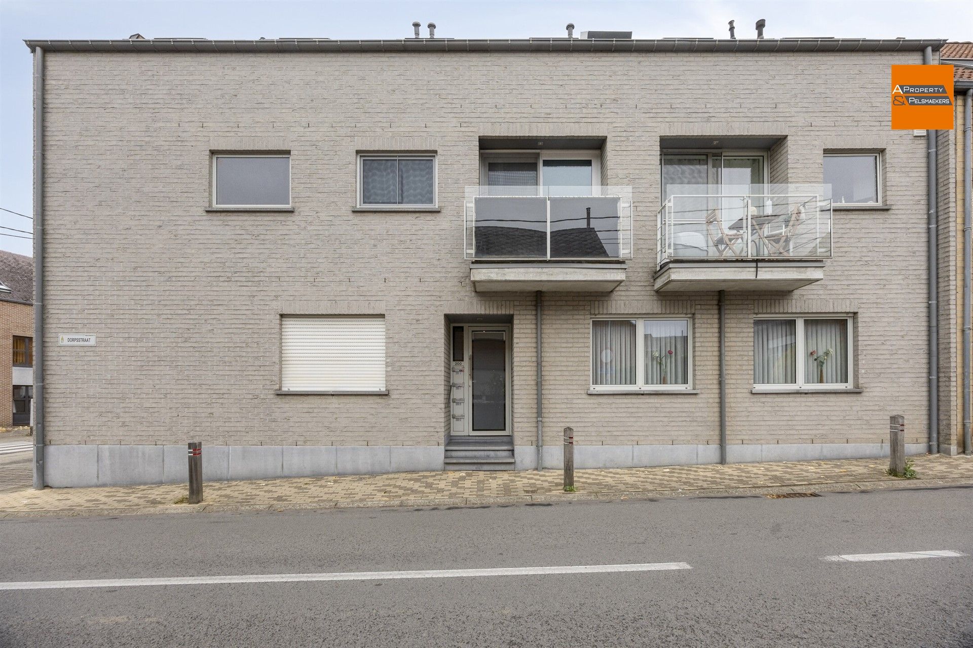 Gelijkvloers appartement met tuin en parking in het centrum van Meerbeek. foto 17