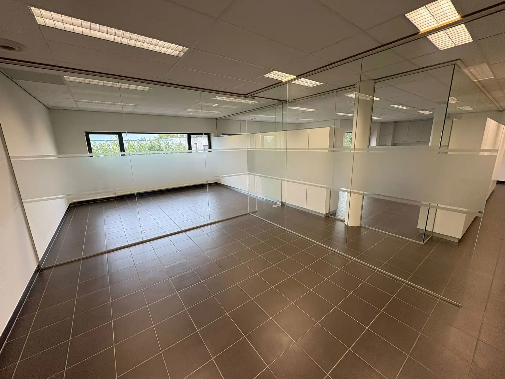 Kantooruimte 370m² te huur Geel  foto 16