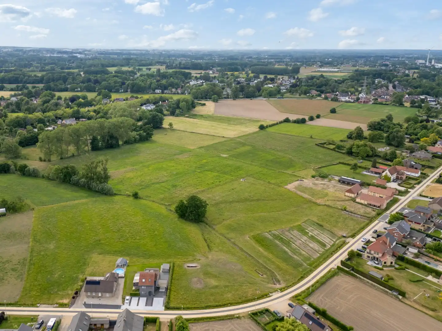 UNIEKE VIERKANTSHOEVE met paardenstallen op 7,34 hectare met vergunning voor zwembad en poolhouse foto 41