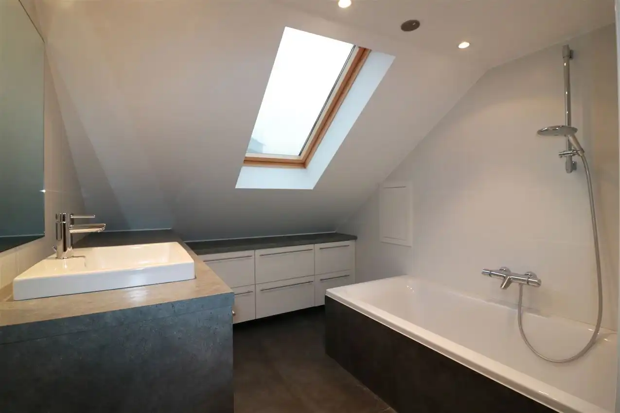 Moderne stadswoning met groot dakterras te midden van centrum foto 27