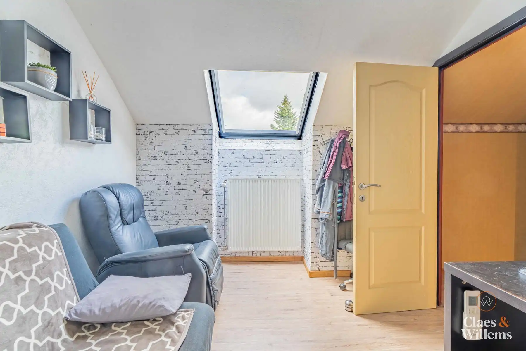 Ruime gezinswoning met 5 slaapkamers. foto 15