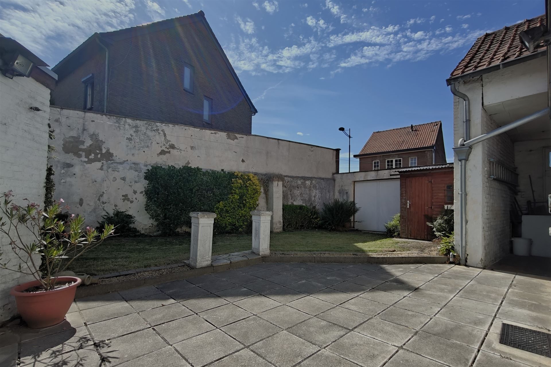 Goed onderhouden woning met 3 slpk. en 2 ingangen in Mopertingen foto 16