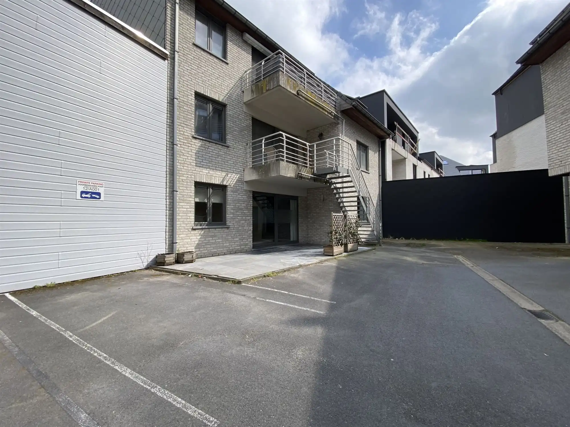 Gelijkvloers appartement met 2 slaapkamers en autostaanplaats  foto 13