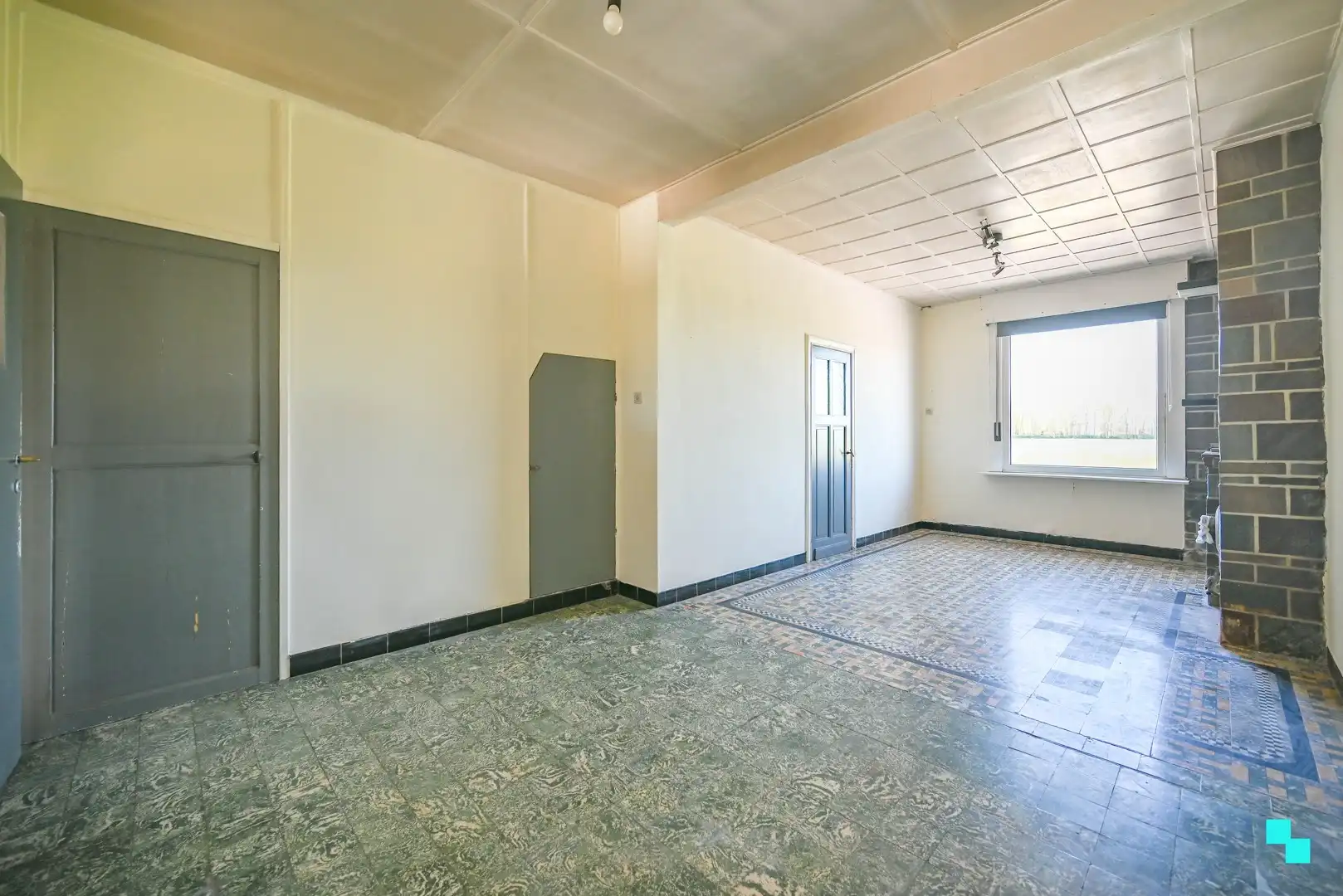 Landelijk gelegen, te renoveren woning op 1.767m² perceel foto 5