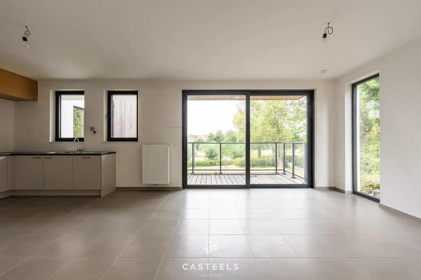 Lichtrijk nieuwbouw hoek appartement met terras te Kluisbergen foto 2