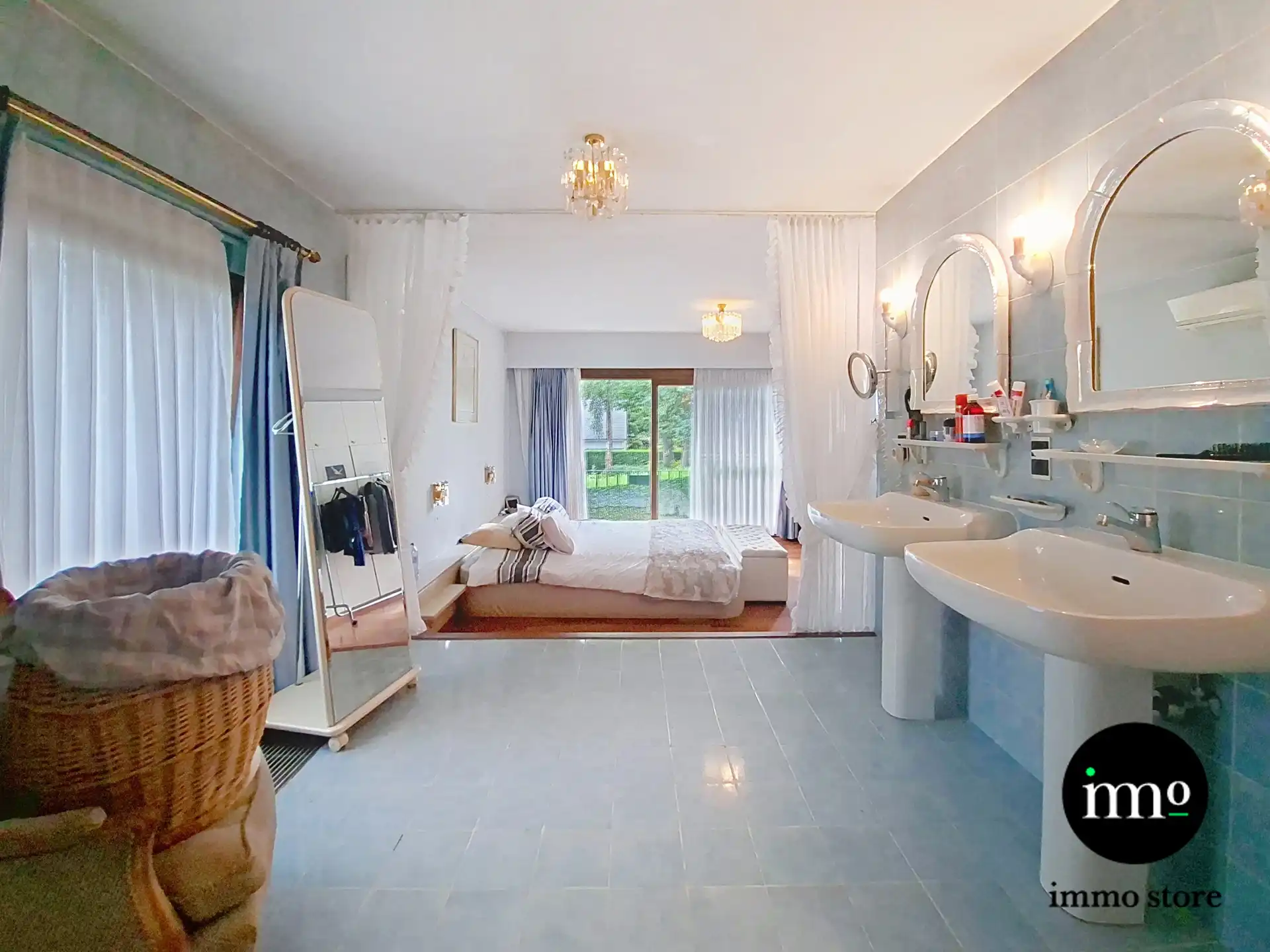 Uitzonderlijk ruime woning in doodlopende straat foto 13