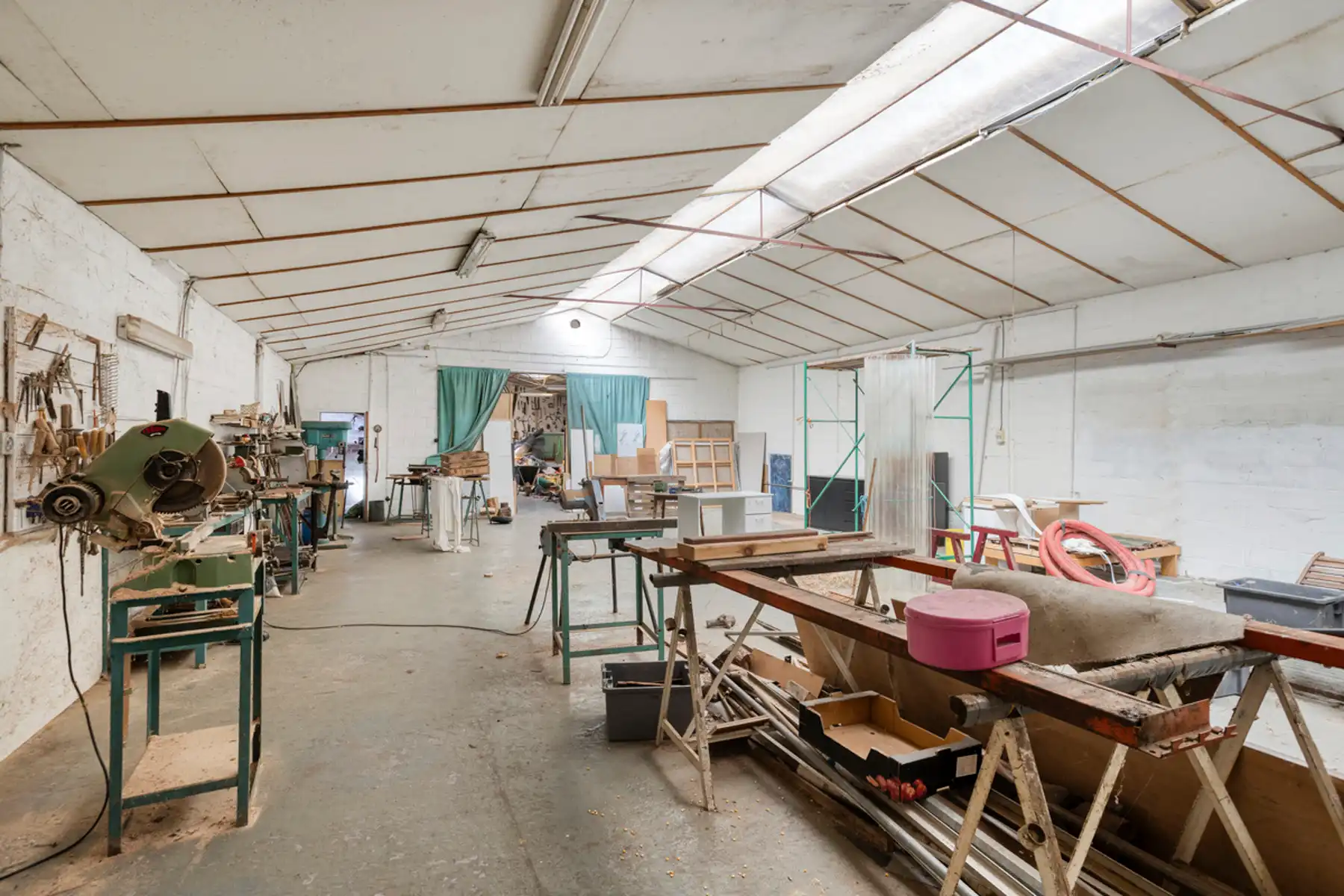 Bungalow (+/- 163 m²) + loods/werkplaats (>400 m²) + oprit foto 29