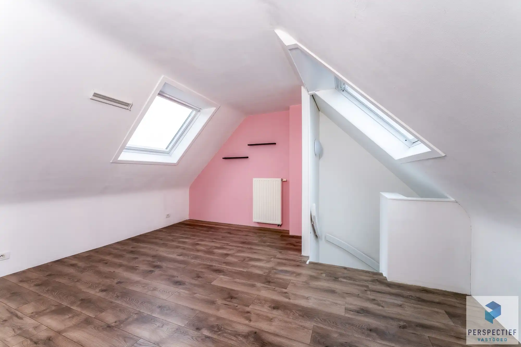 VERRASSEND RUIME en ENERGIEZUINIGE WONING met ZONGERICHTE TUIN foto 12