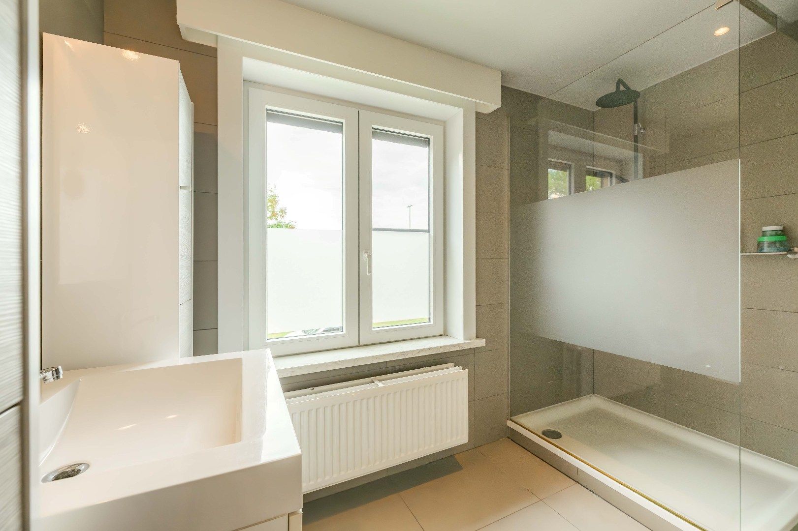 PERFECT ONDERHOUDEN &  ENERGIEZUINIGE WONING MET TUIN & GARAGE  foto 16