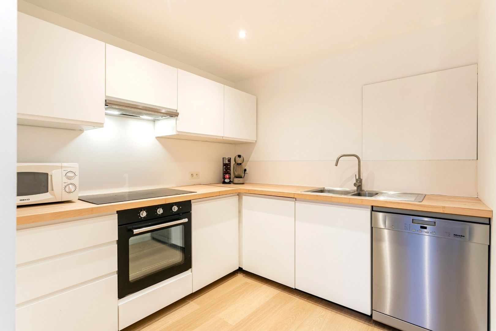 Uniek triplex-appartement in het centrum van Halle foto 5