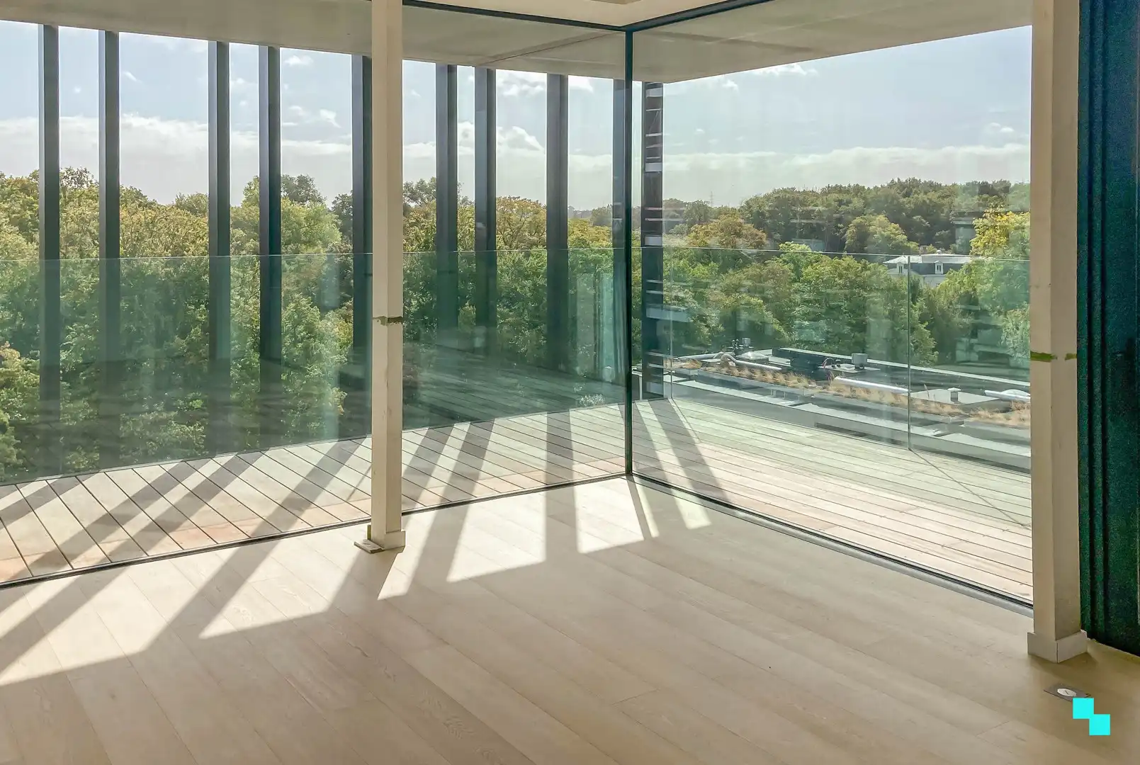 Nieuw, stijlvol appartement met uniek parkzicht foto 2