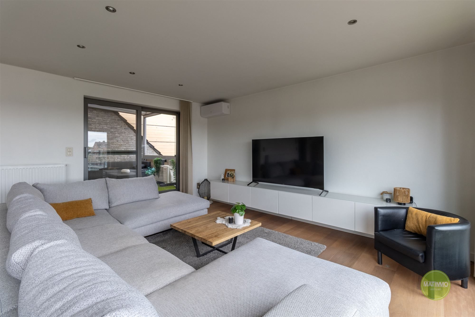 Penthouse met twee slaapkamers en ruim terras te Mol foto 7