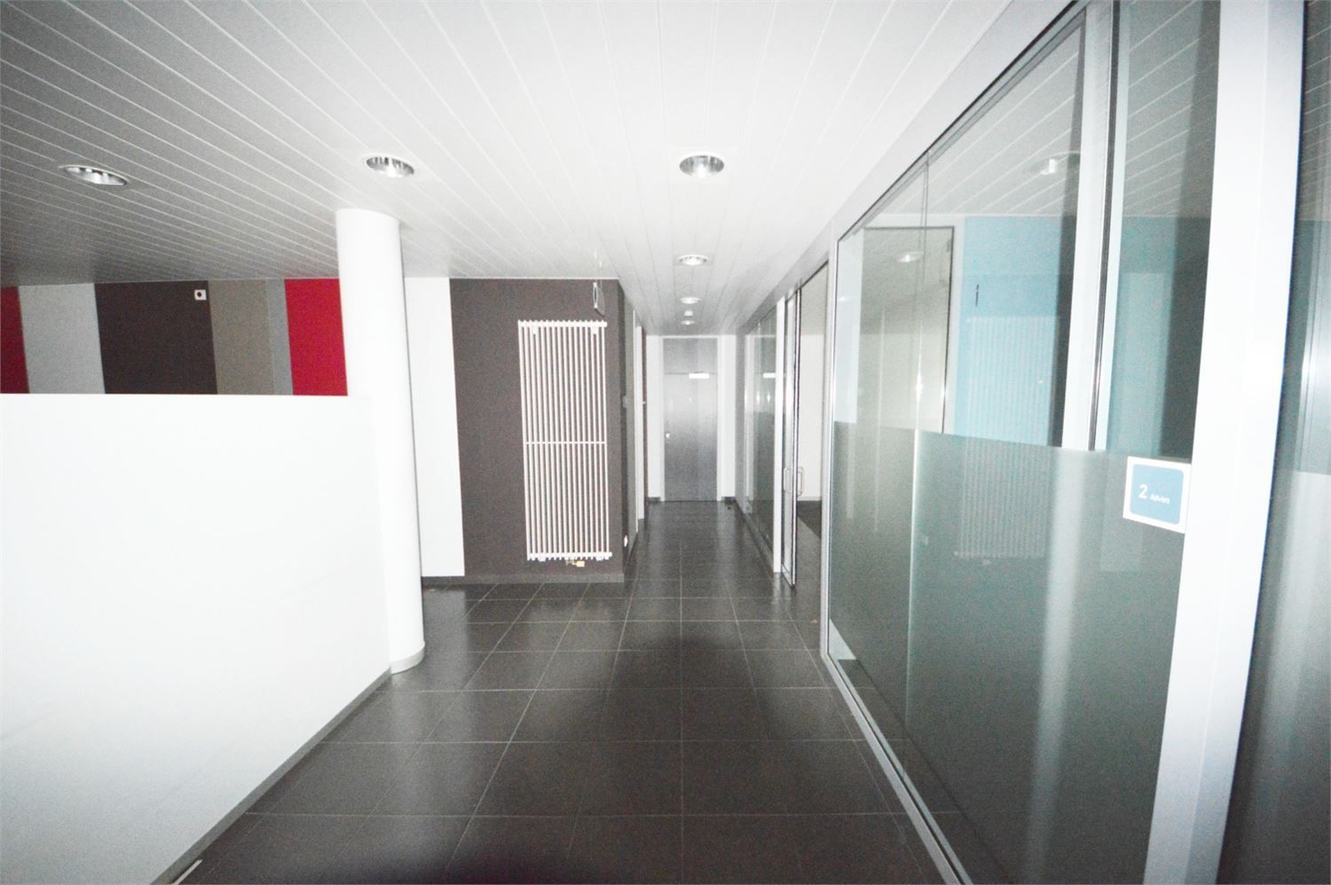 MODERN COMMERCIEEL GELIJKVLOERS 400 M2 OPTIONELE PARKING foto 10