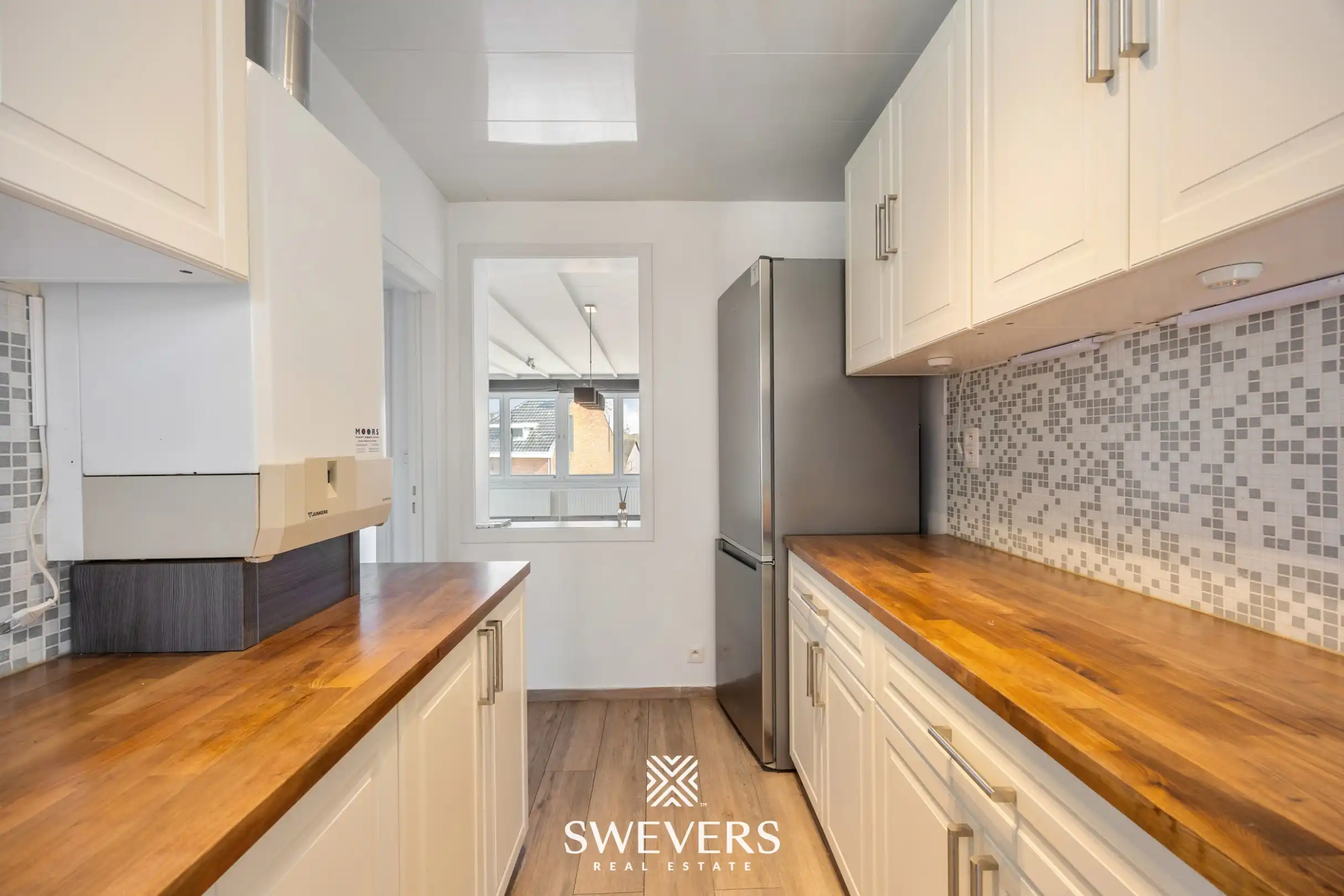 Instapklaar 2-slaapkamer appartement met balkon op rustige ligging foto 5