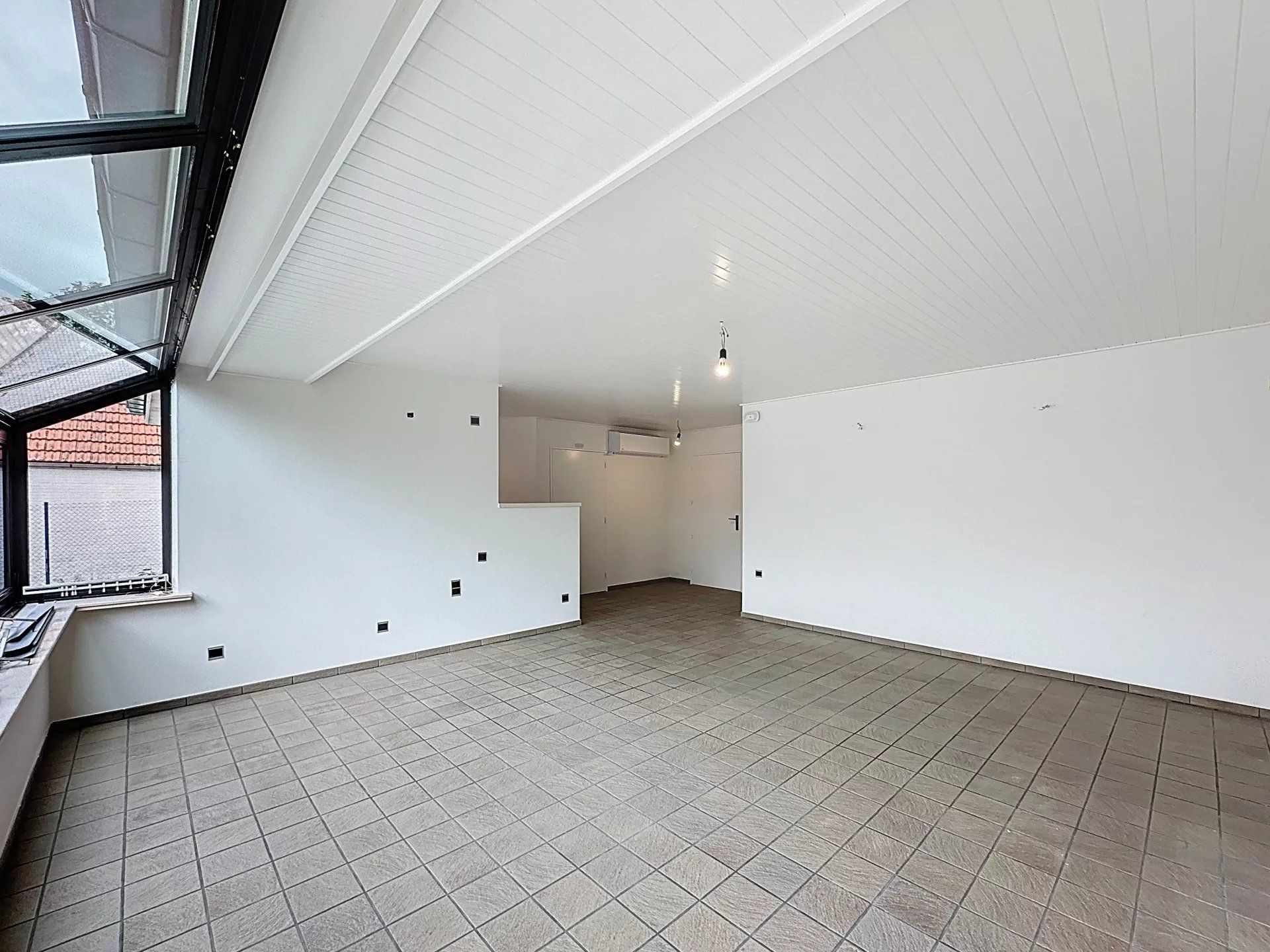 Gerenoveerde woning op groot perceel met 1 slaapkamer en uitbreidingsmogelijkheden. foto 5