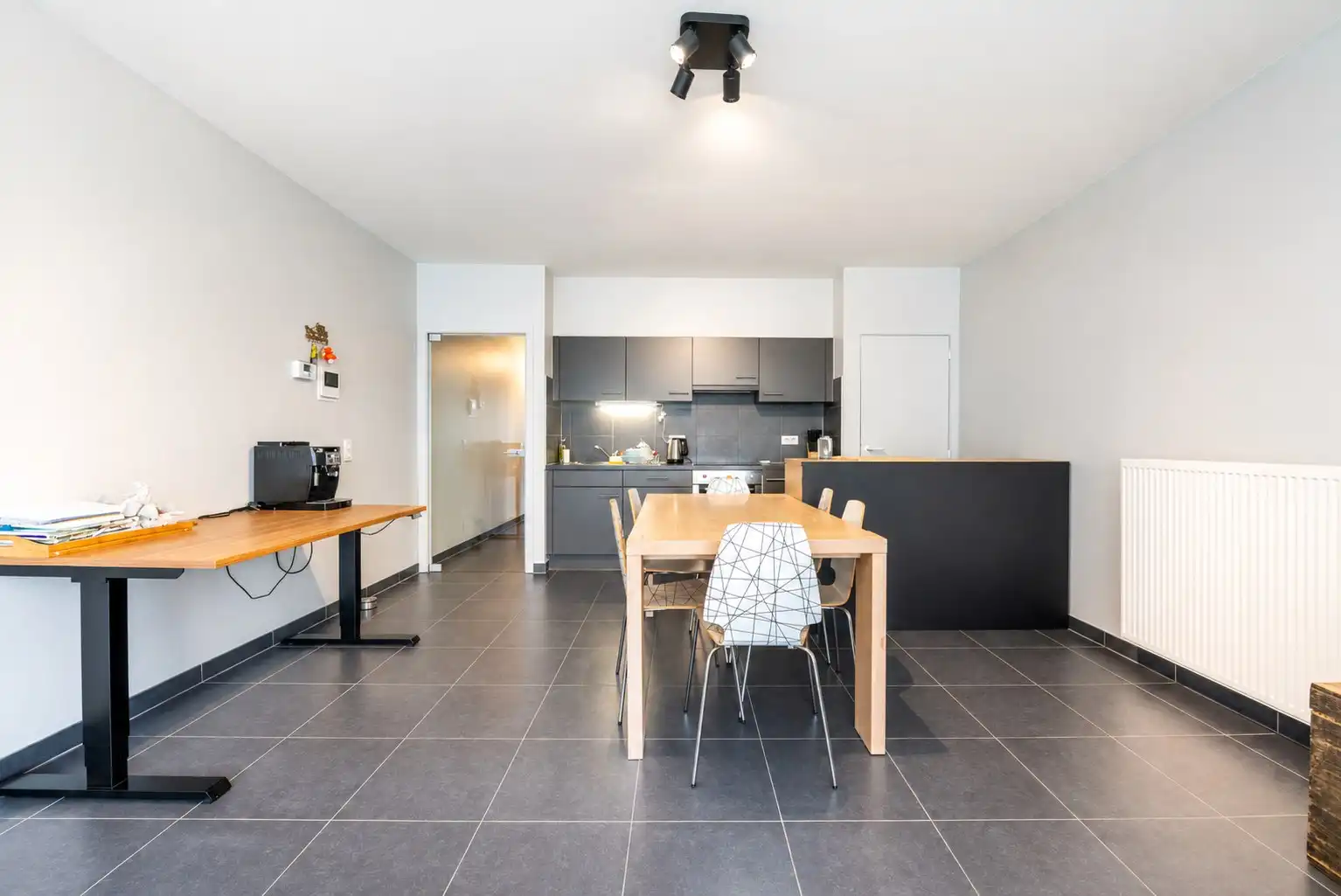 Gezellig 2 slaapkamer appartement in hartje Kortrijk foto 4