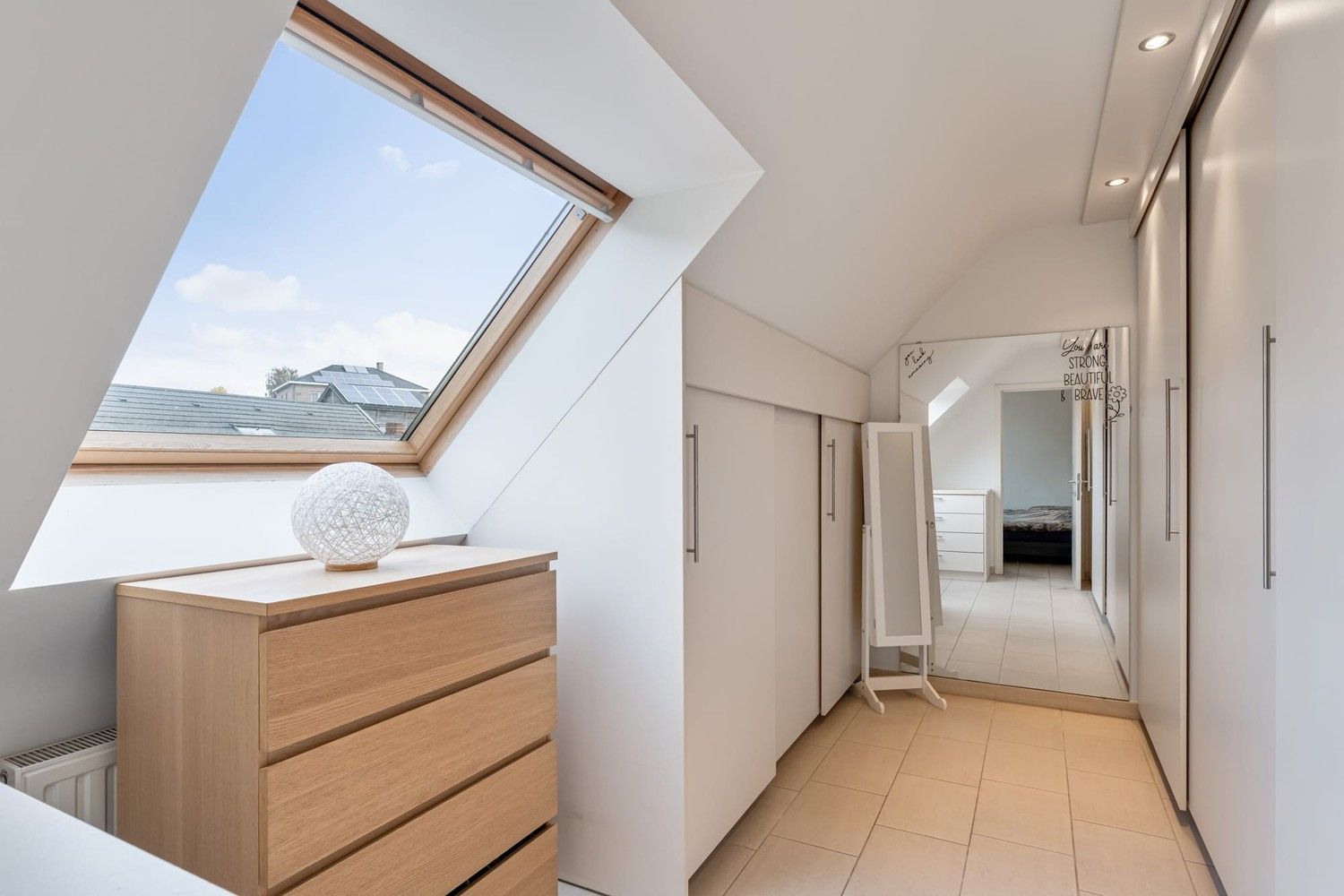 Instapklaar duplexappartement met prachtig groen zicht nabij centrum Bilzen! foto 13