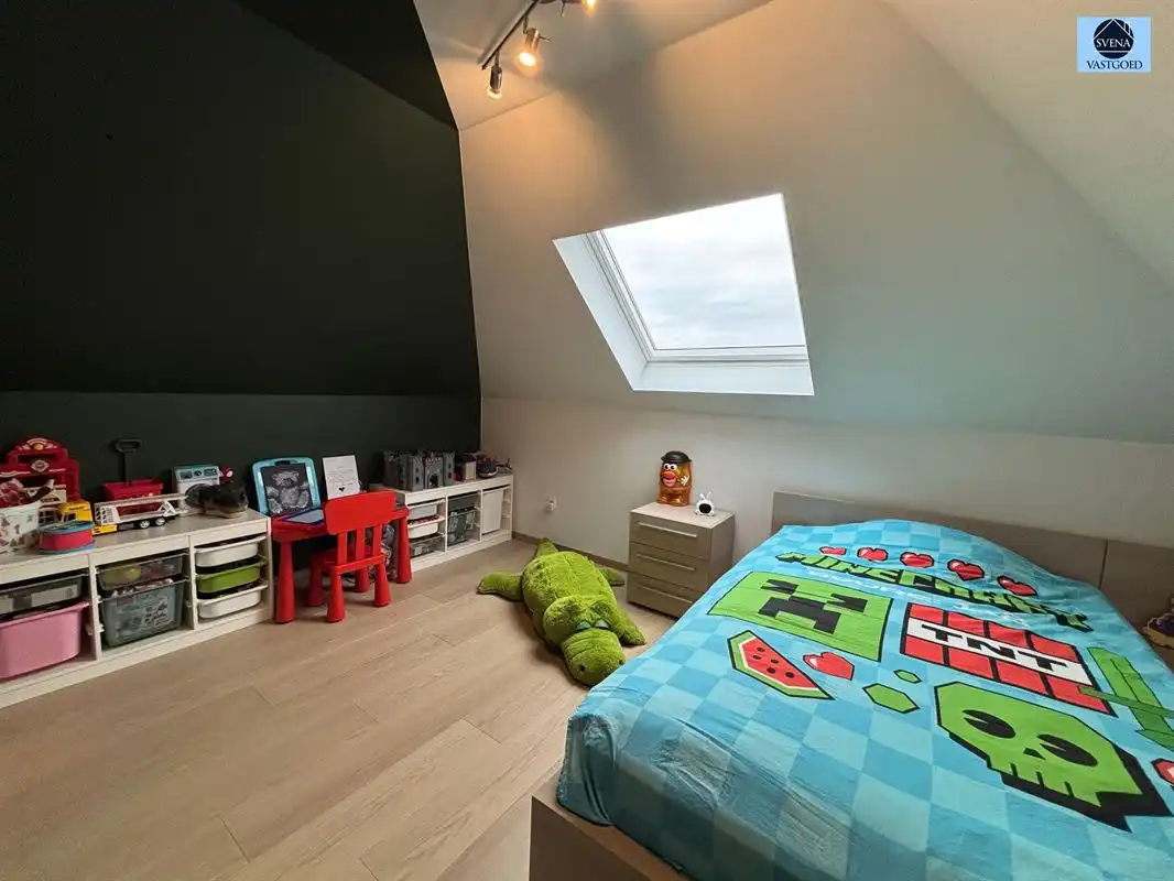 LUXUEUZE RECENTE WONING MET 3 SLAAPKAMERS, GARAGE EN TUIN foto 22