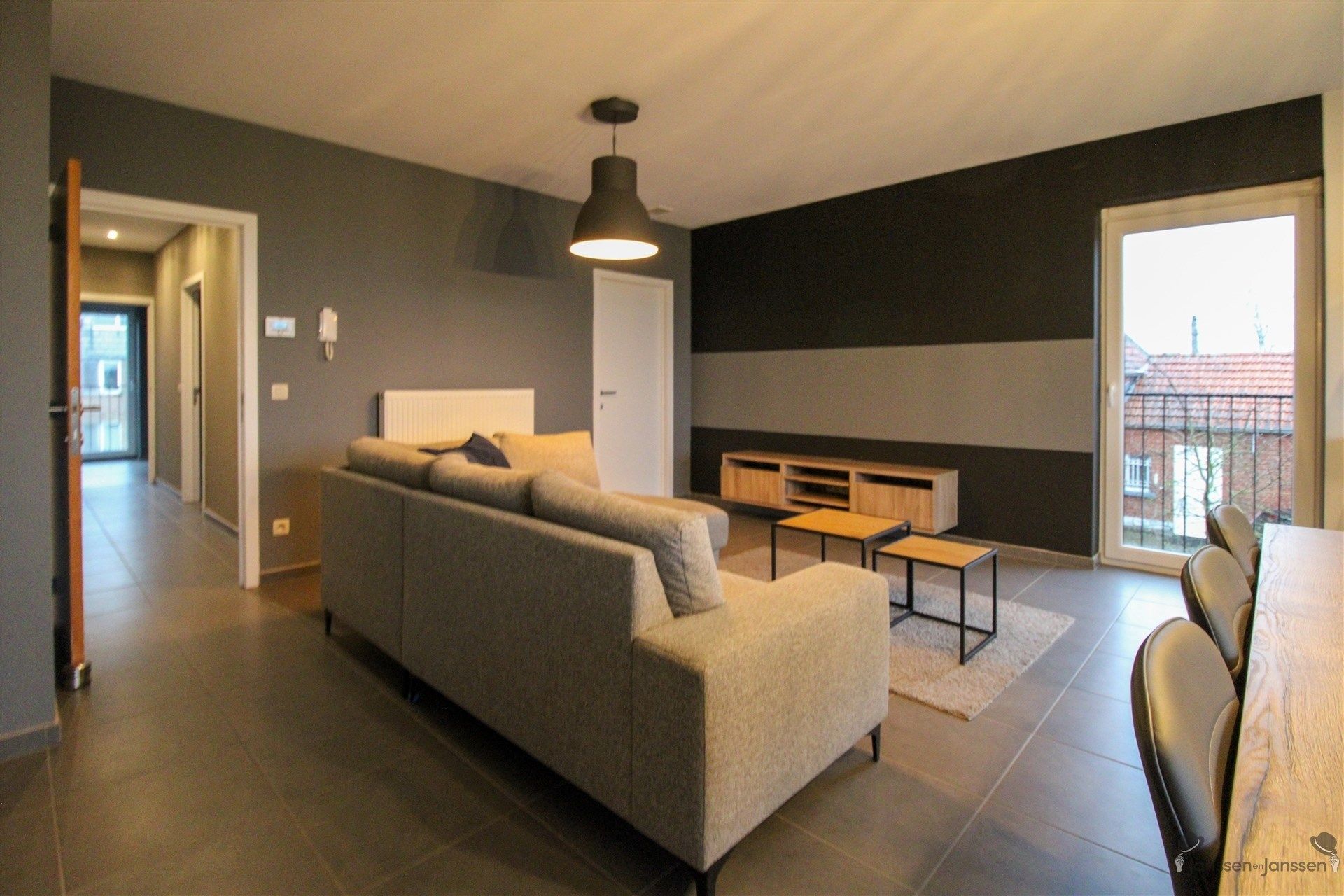 Appartement met tuinberging en 2 autostaanplaatsen foto 6