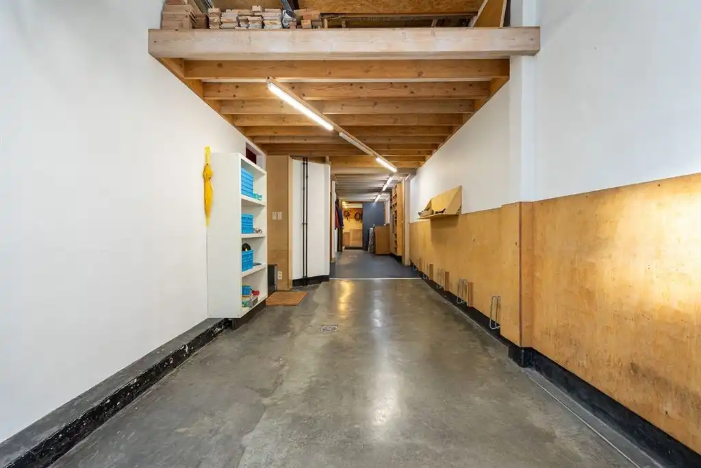 Unieke woning met dakterras en atelier foto 31