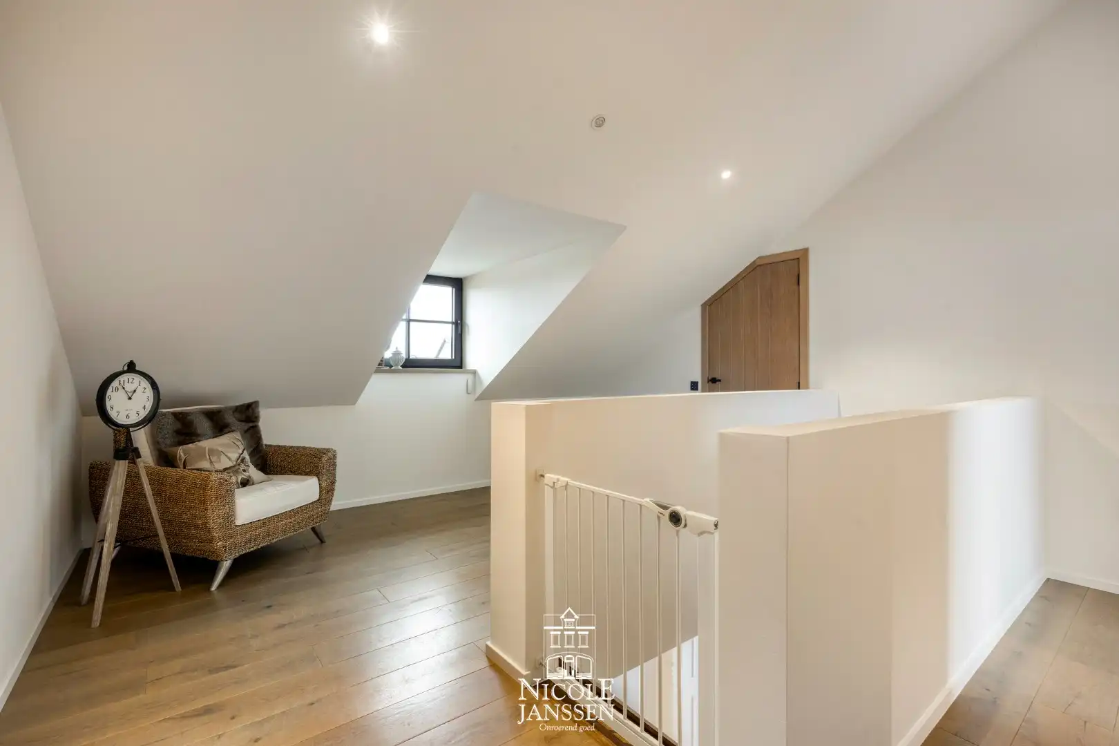 Ruime gezinswoning foto 18