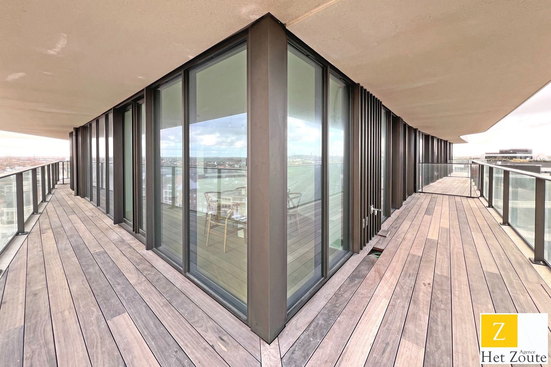 Luxueus appartement met weids uitzicht - The Tower Knokke foto 19