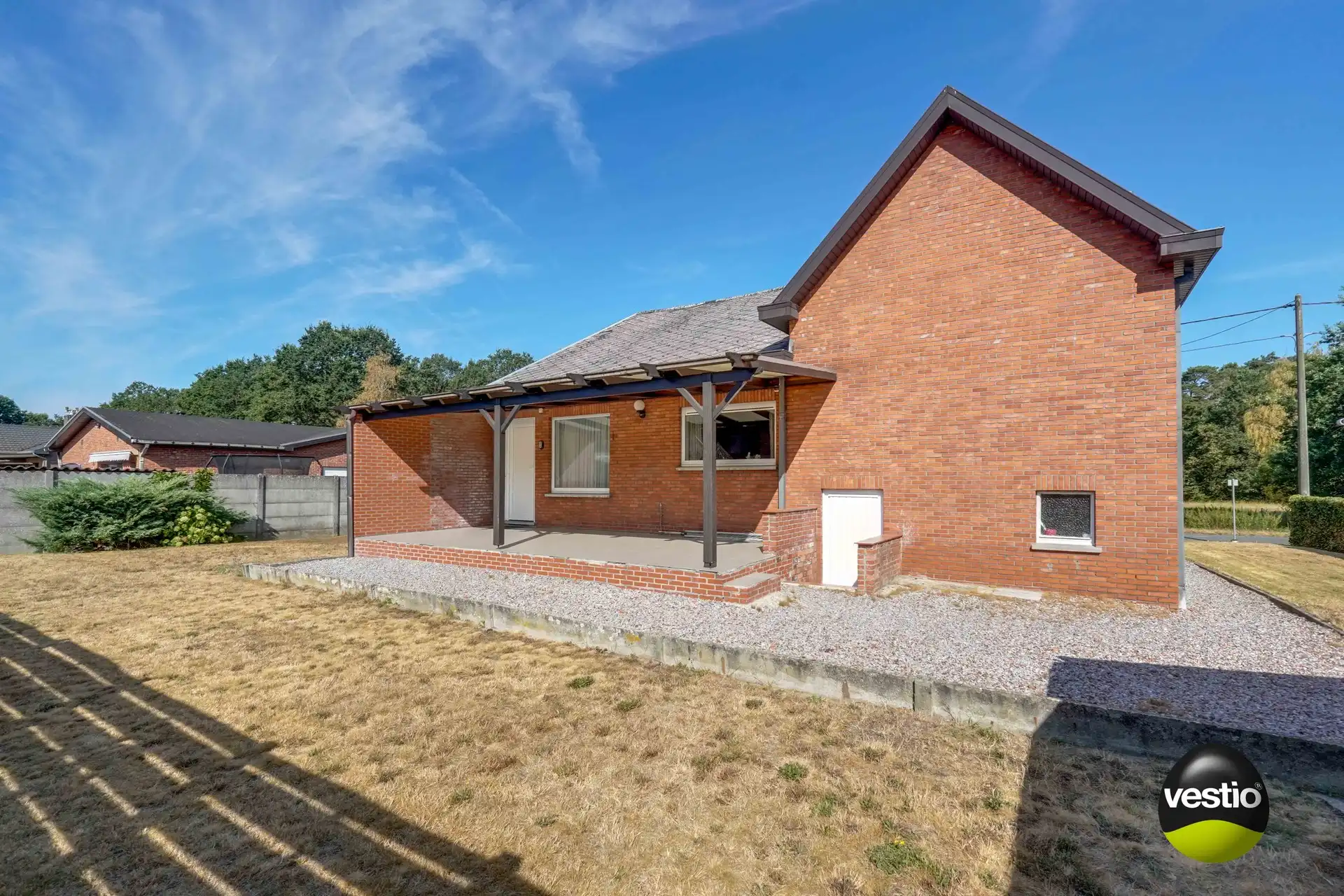 RUSTIG GELEGEN, TE RENOVEREN WONING TE STAL-KOERSEL foto 8