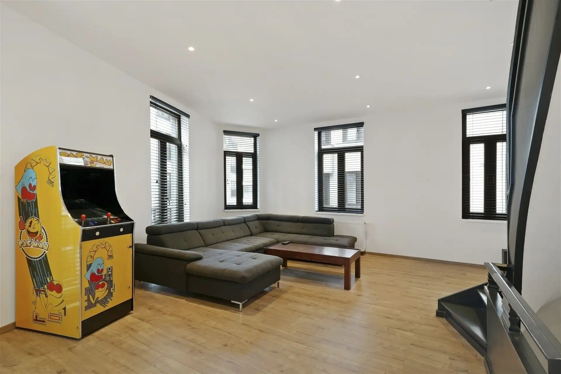 CENTRALE LIGGING / RUIME WONING foto 3