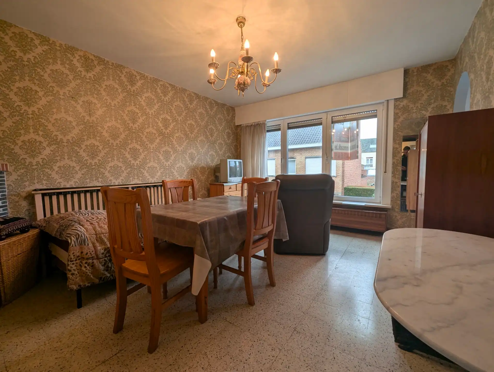 Ruime woning met zongerichte tuin te koop. Centrum De Panne aan zee. foto 13