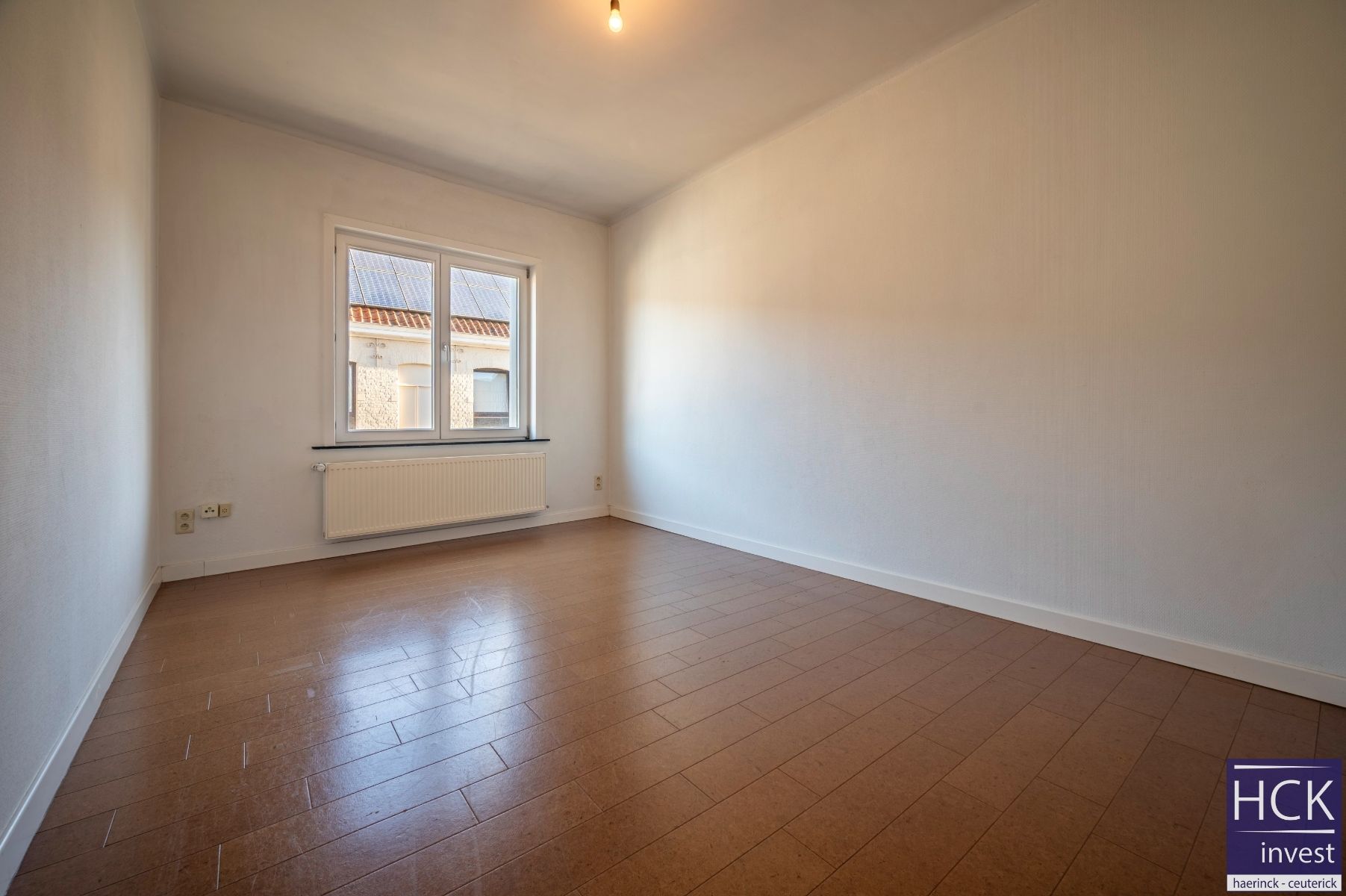 KRUISHOUTEM - Instapklare ruime burgerwoning met 4 SLPK. in centrum!! foto 18