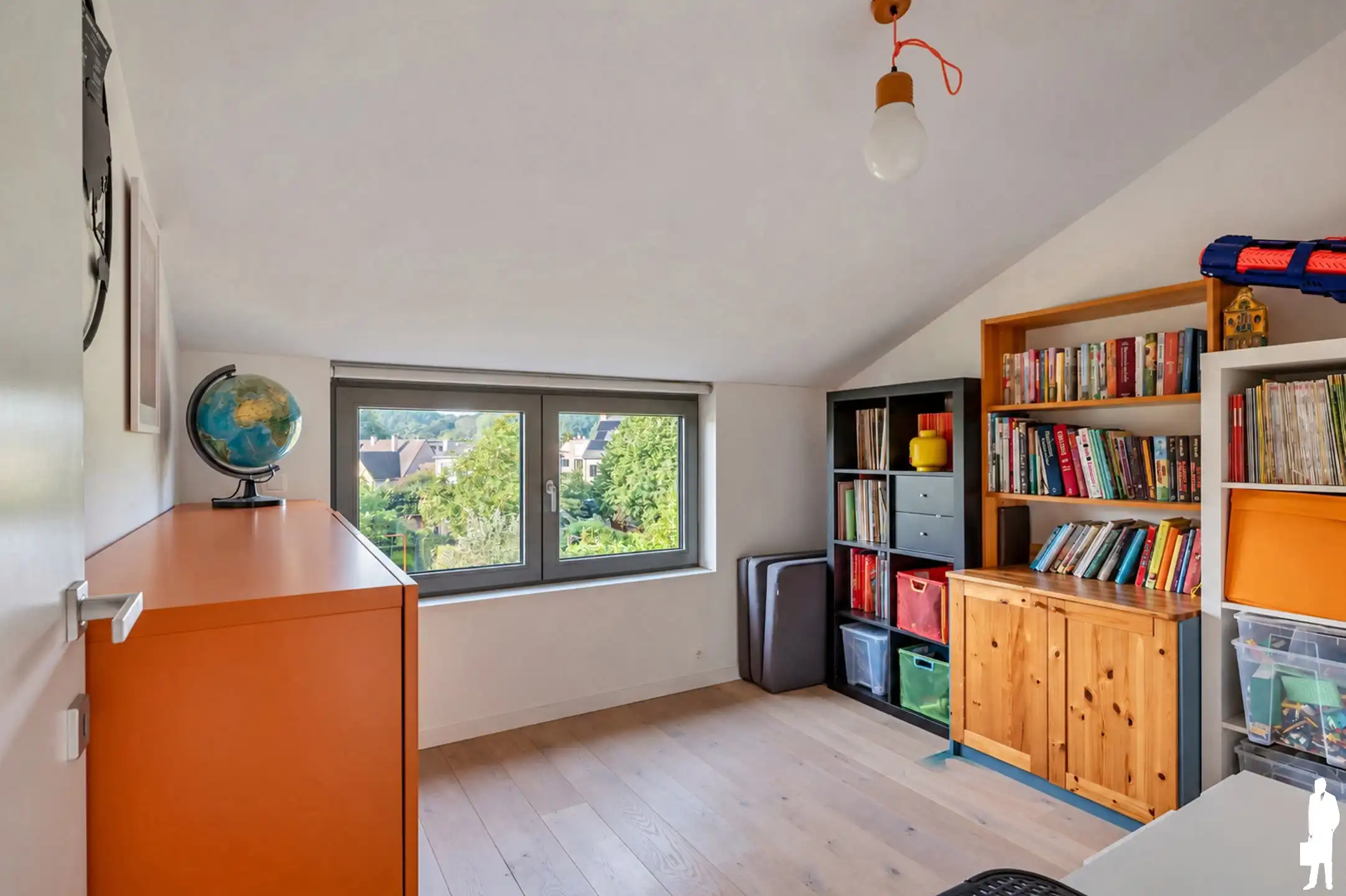 Instapklare en ruime halfopen woning in Maria-ter-Heide! foto 12