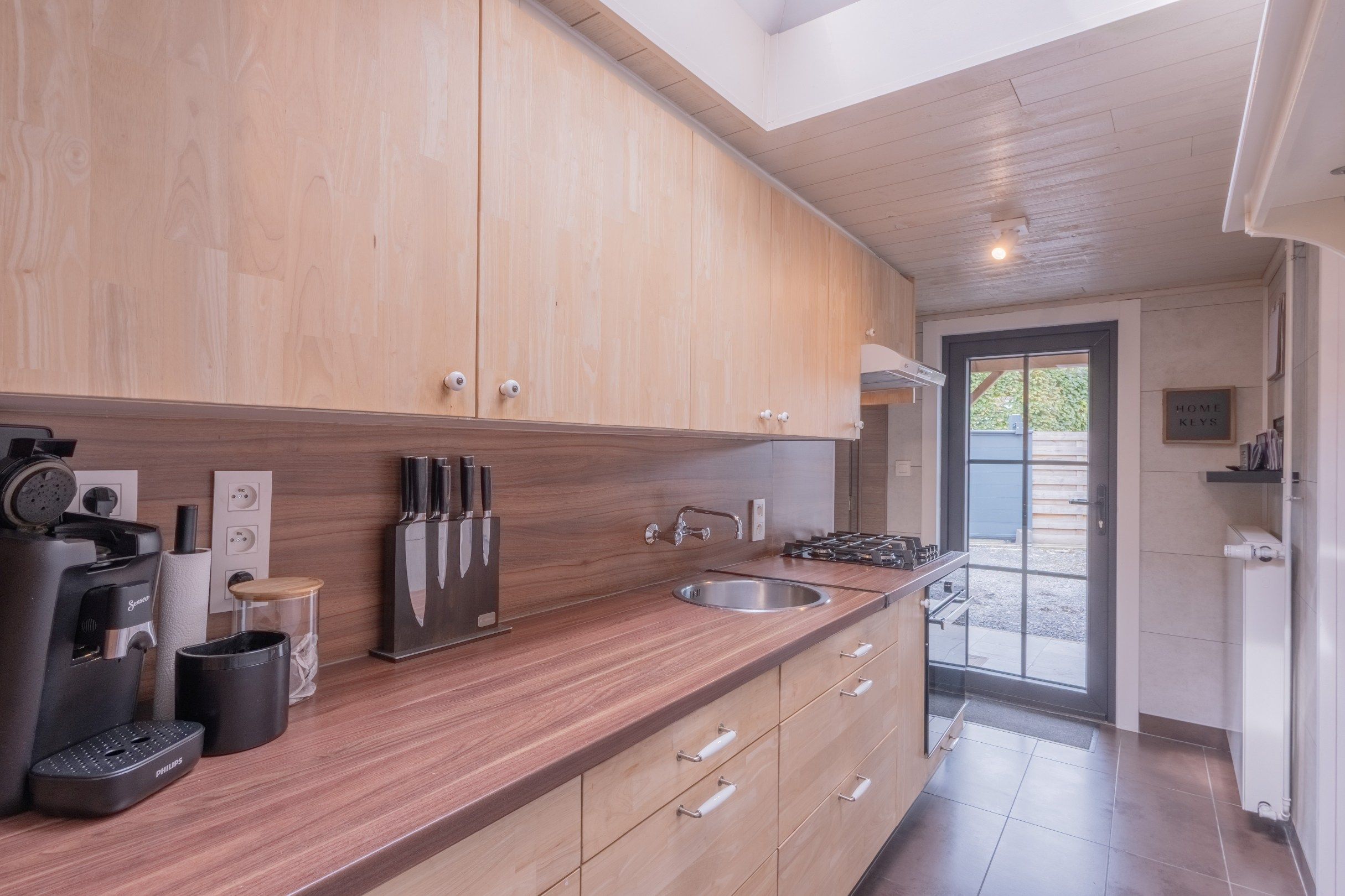 Halfopen woning met aangename tuin te Koolkerke foto 14