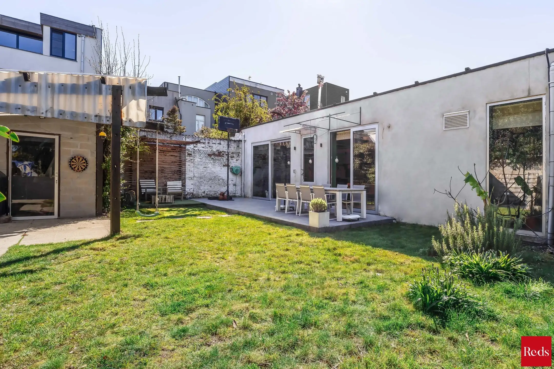 Unieke loftwoning met tuin, parking & privacy in Deurne foto 3