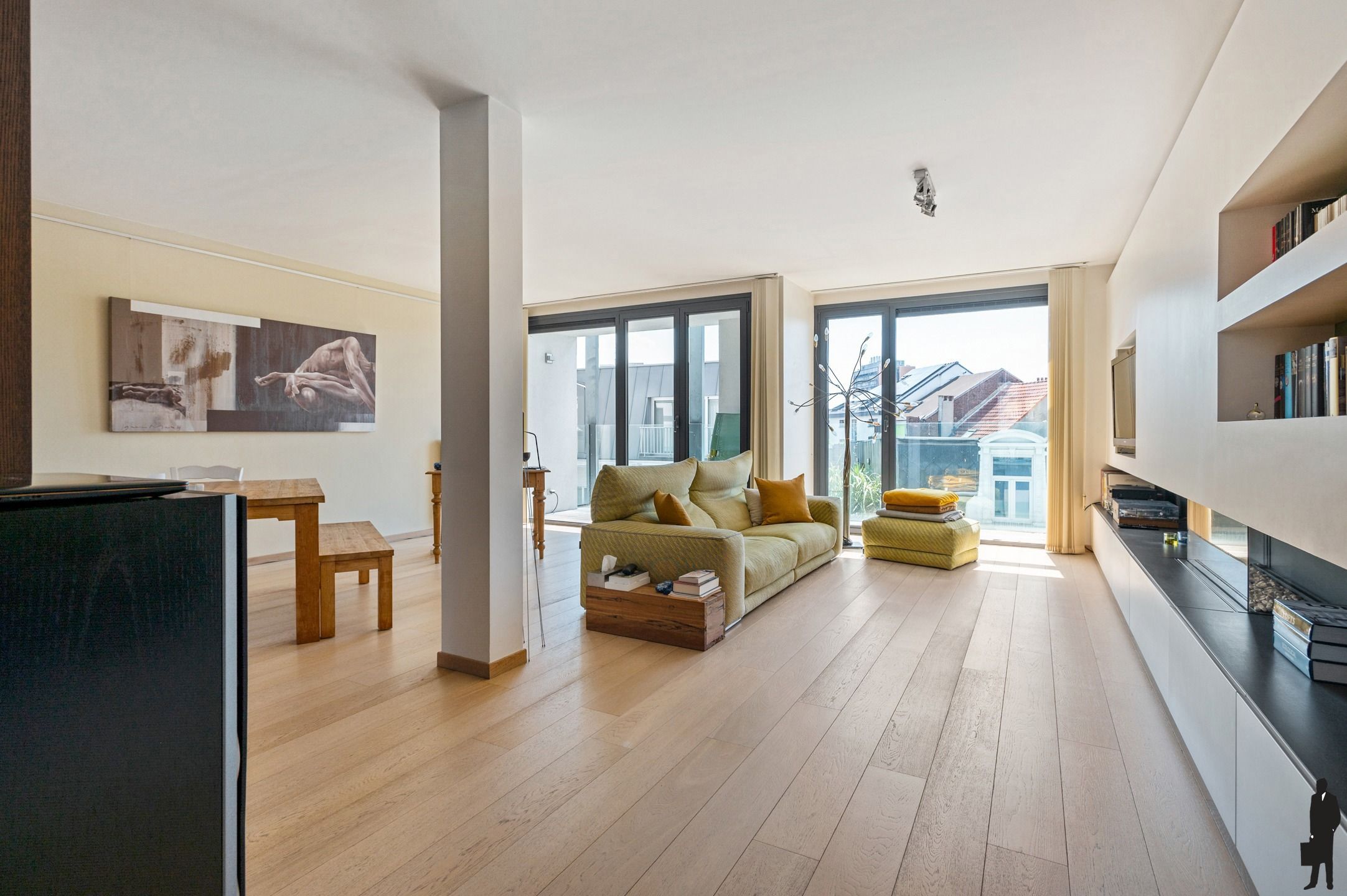 Luxe duplex-penthouse met 2 terrassen in het hart van Antwerpen foto {{pictureIndex}}