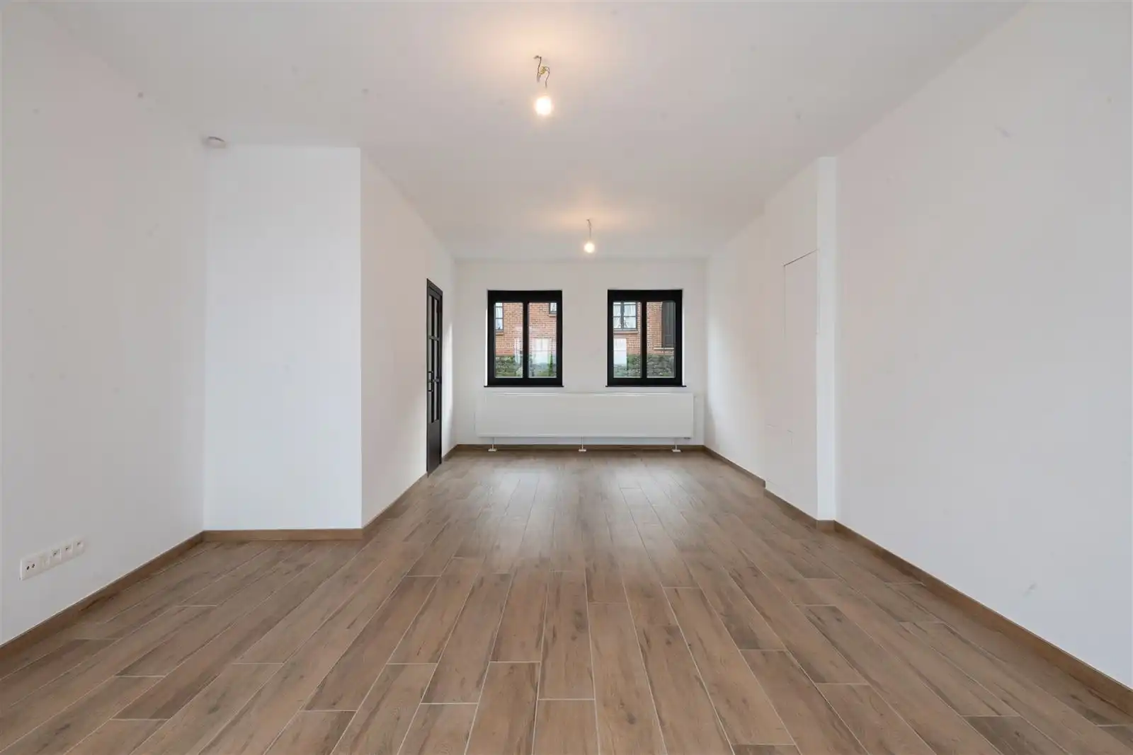 Instapklare volledig vernieuwde gezinswoning met tuin op 4are60 foto 5