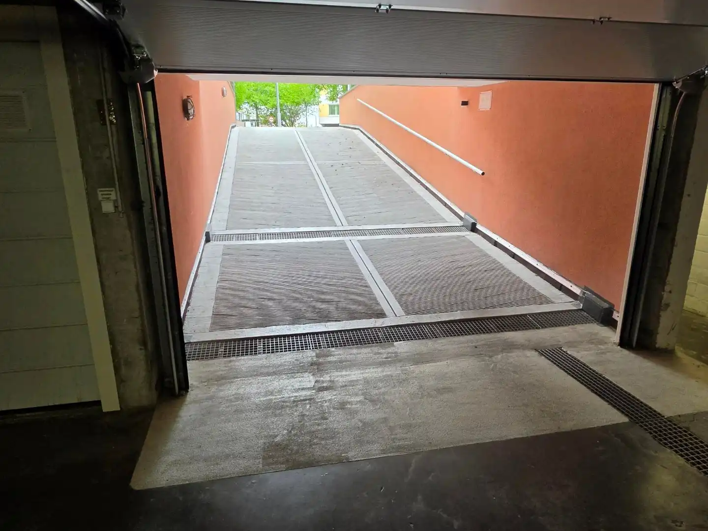 Dubbele garagebox - ondergrond, ruim en vlot bereikbaar foto 19