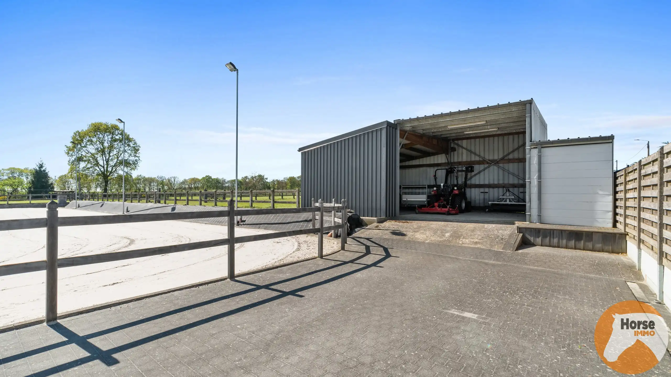 HEUSDEN-ZOLDER - Hoeve met paardenaccommodatie foto 43