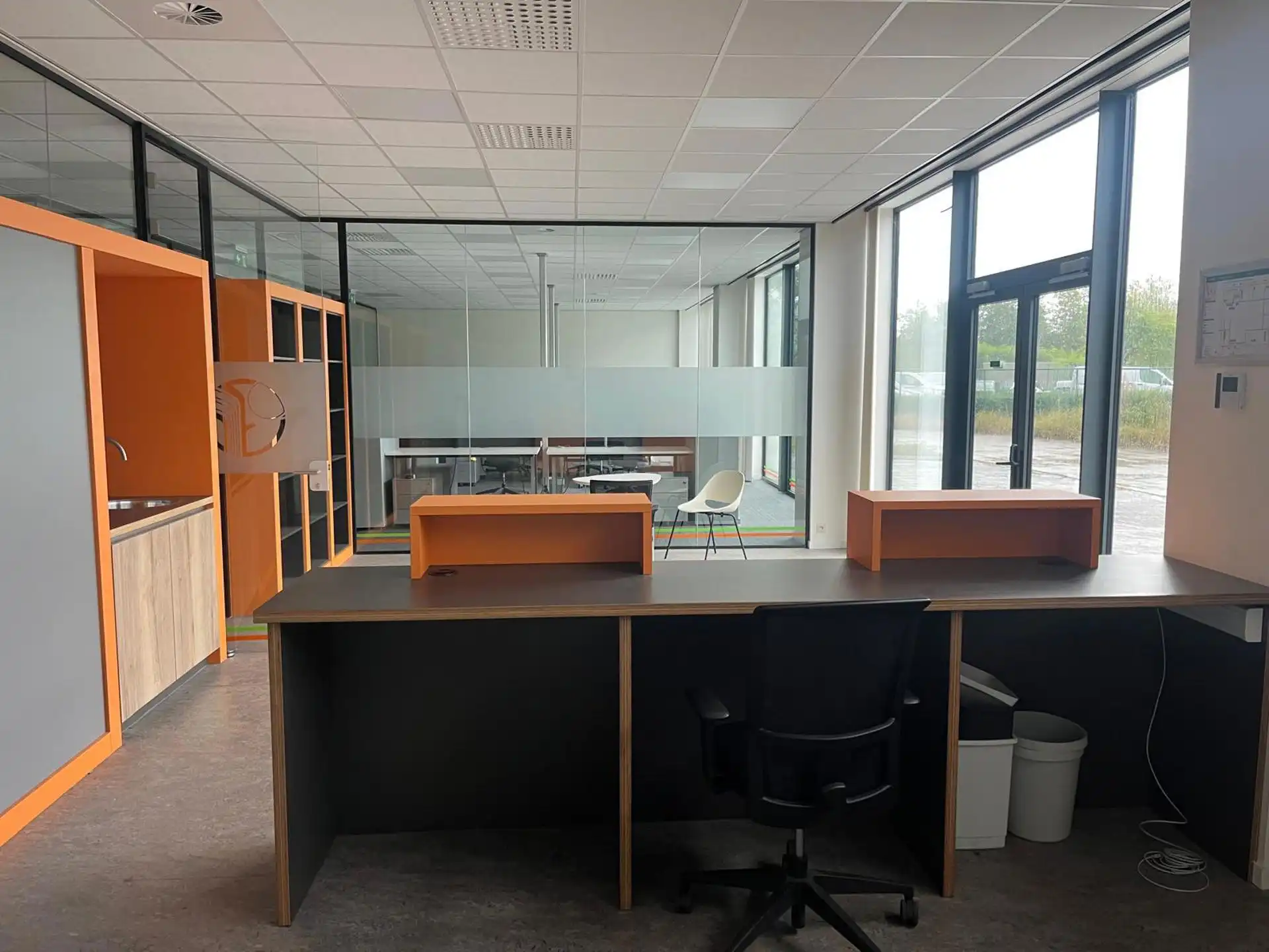 Mechelen: magazijn 4.320m² incl. modern kantoor 250m² foto 6