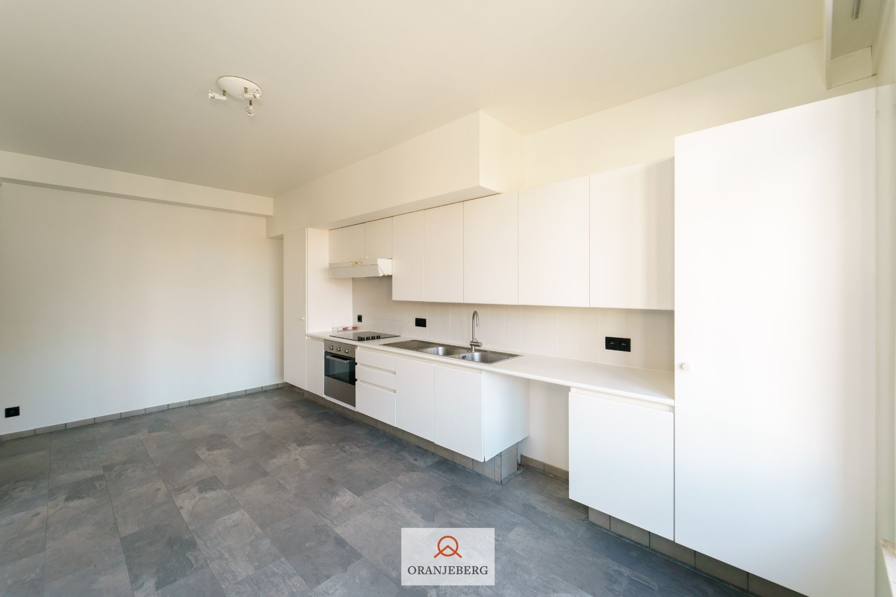 Ruime 2slpk-appartement vlakbij Begijnhof en Gravensteen foto 4