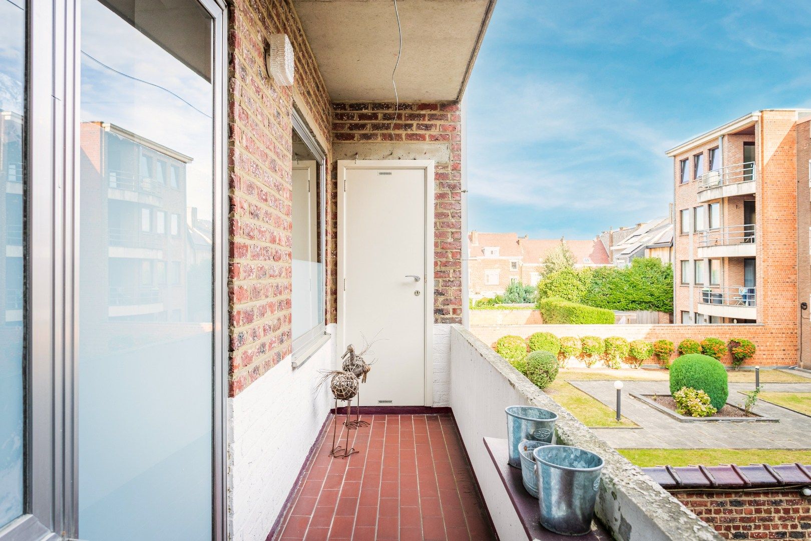 Instapklaar 2-kamerapp in centrum Halle, met balkon en garage foto 13