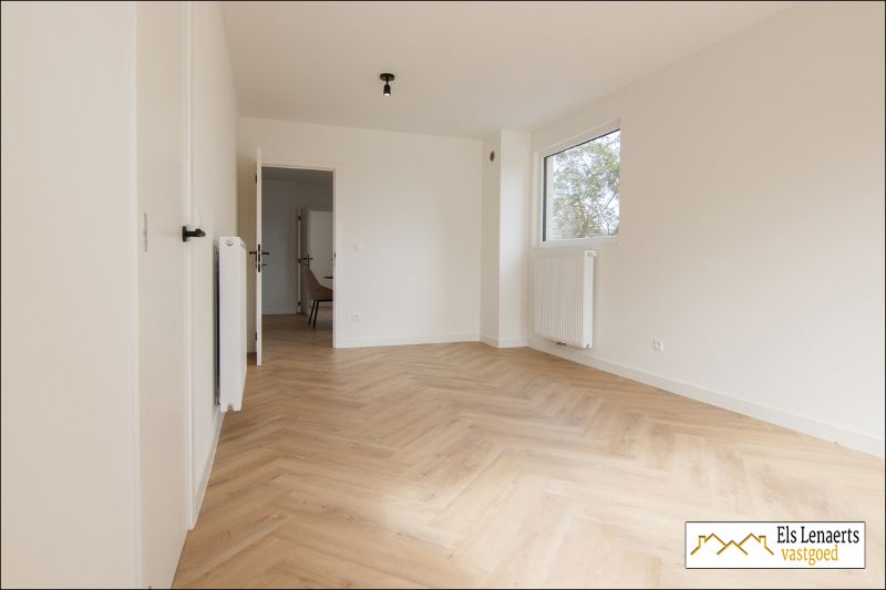 Prachtig gerenoveerde woning op topligging! foto 17