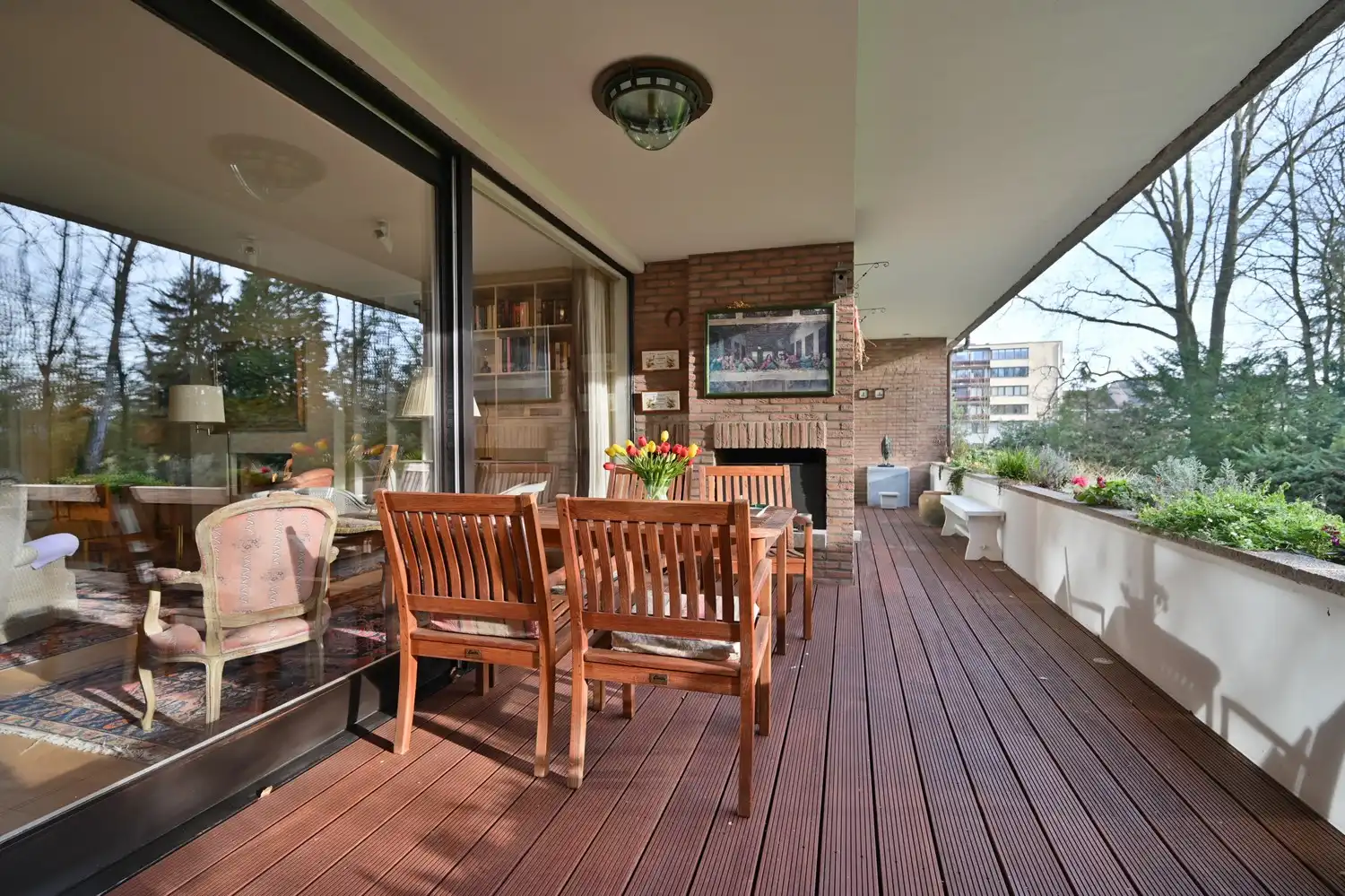 Schitterend instapklaar villa-appartement gelegen op de gelijkvloerse verdieping in een luxe residentie met binnenzwembad en gezamenlijke parktuin foto 10