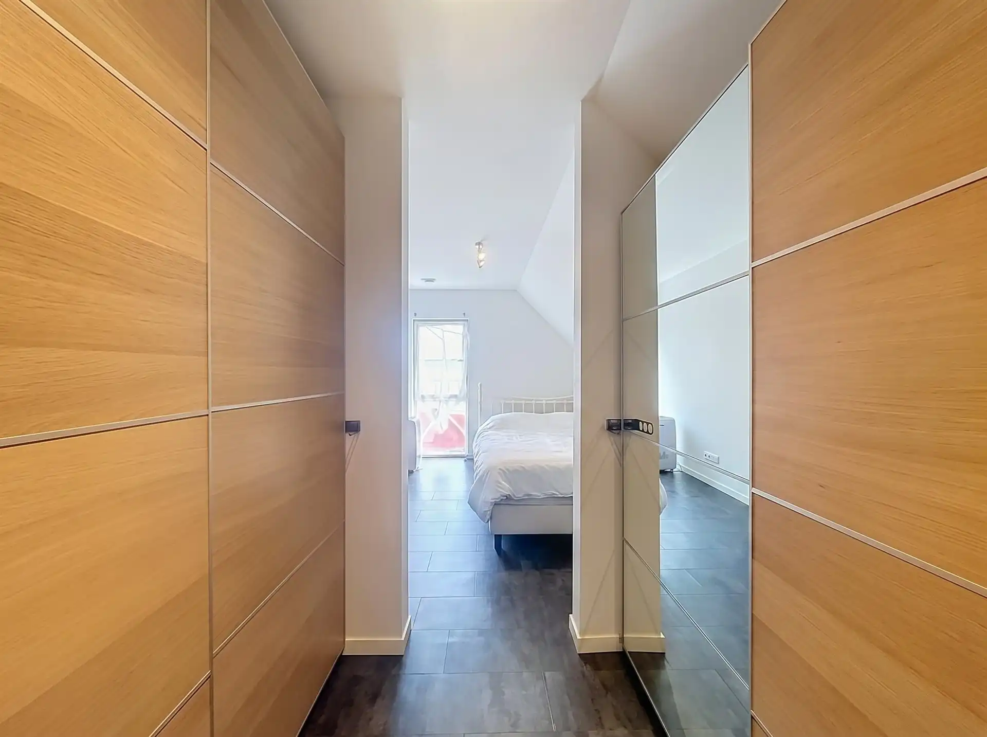 3 slaapkamer appartement met ruim terras en 2 autostaanplaatsen foto 10