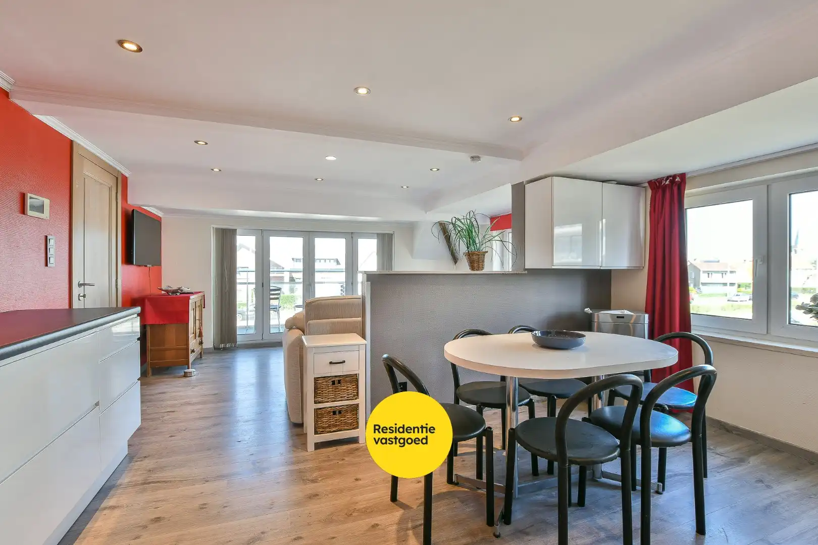 Ruime woning op toplocatie - vlakbij centrum, strand & zee!  foto 4
