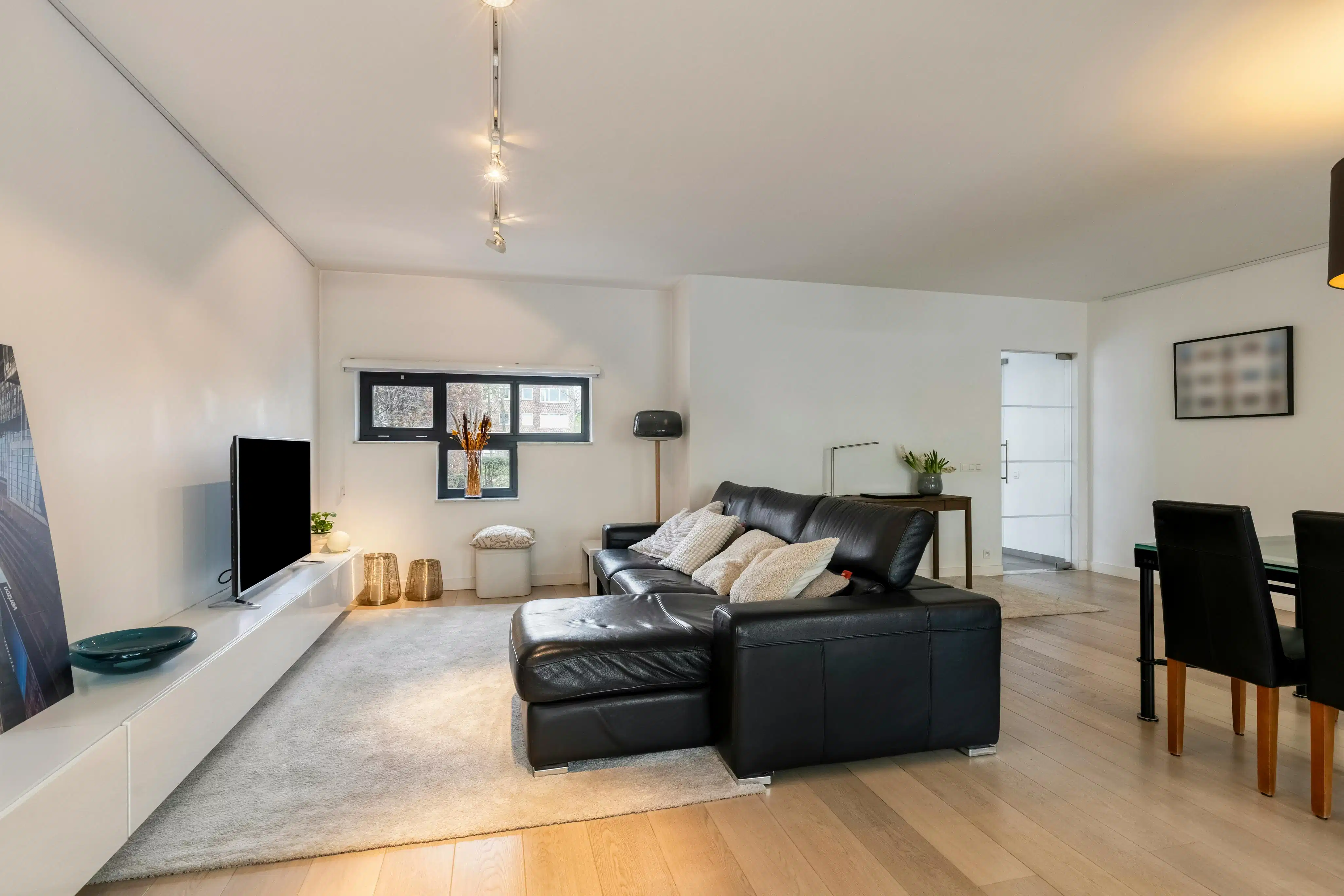 Uitzonderlijk ruime kangoeroewoning te koop in Wilrijk foto 6